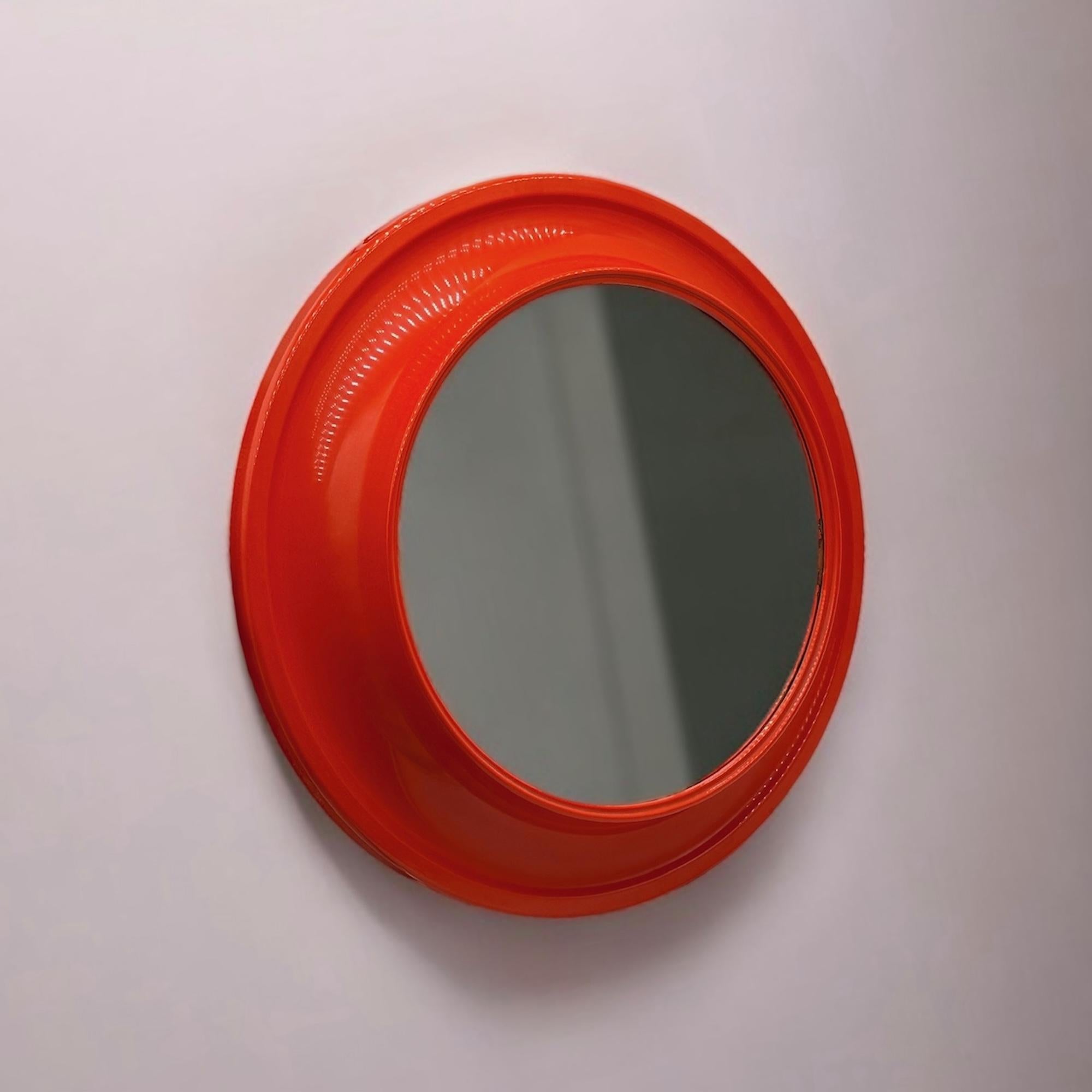 Espejo de pared Space Age con marco naranja atrevido by Kastilia Italia, 1970s en venta 1