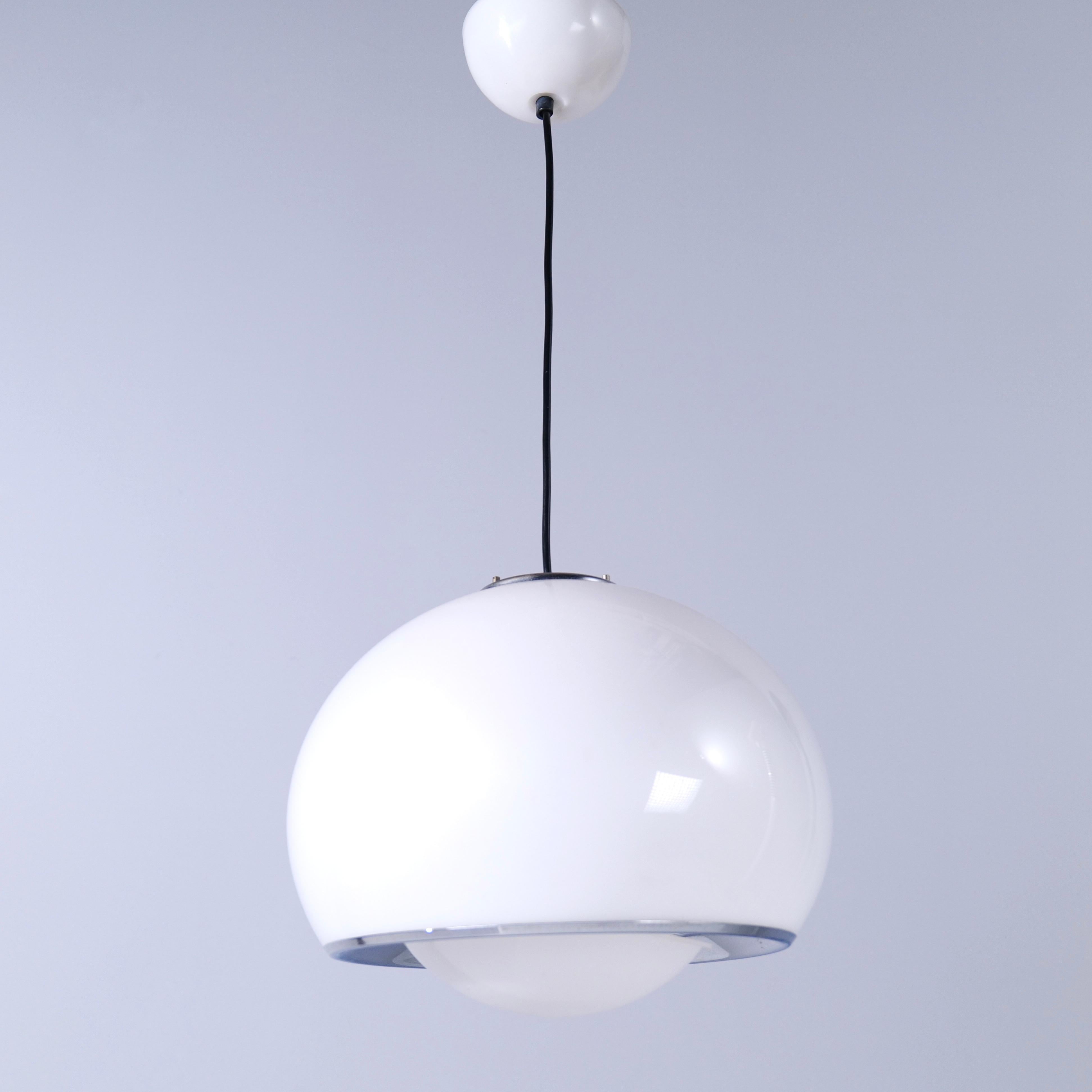 Space Age space age white bud pendant lamp by Studio 6G for Harvey Guzzini For Sale