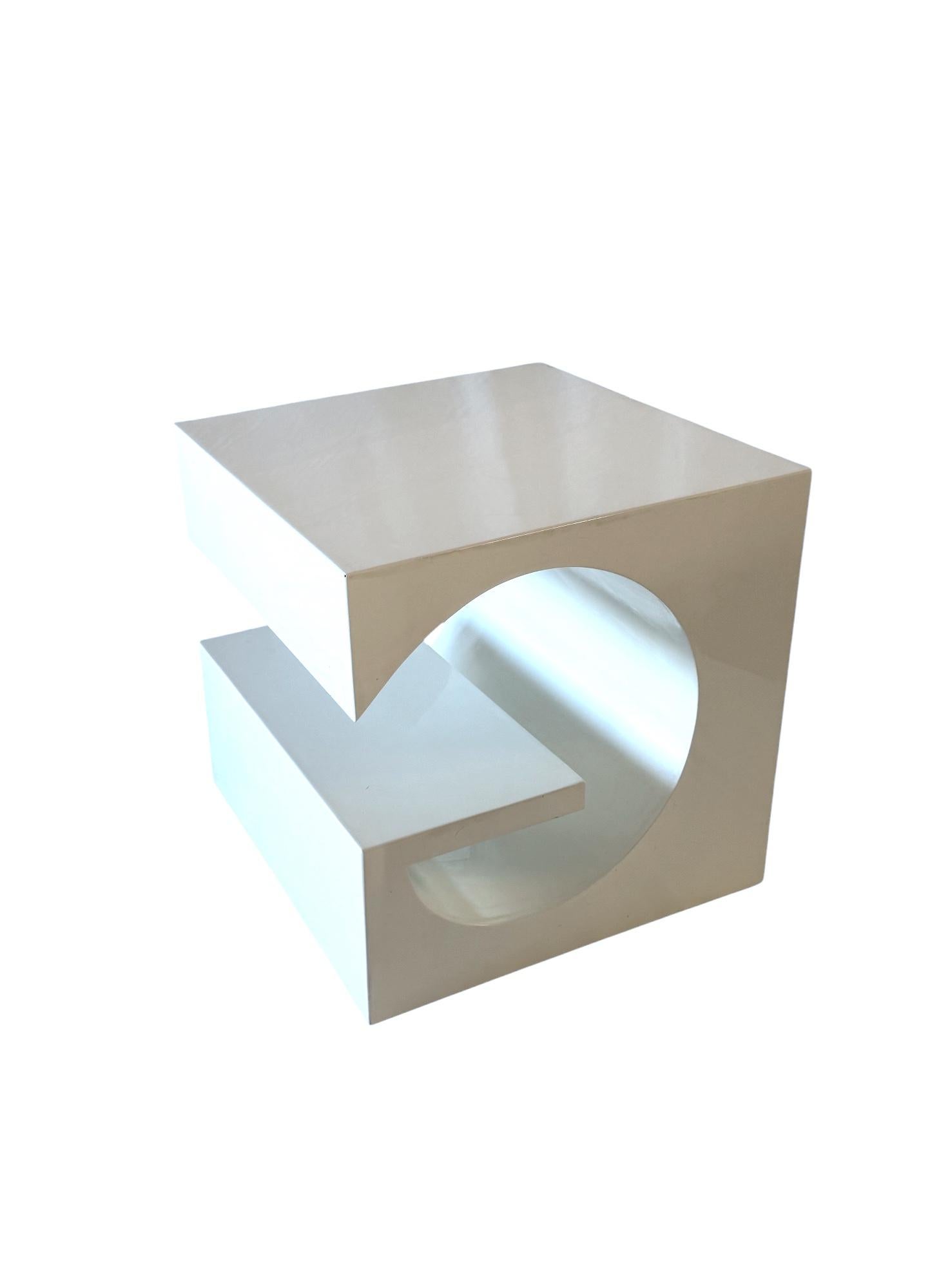 Wood Space age white coffee table, Italy 1970s For Sale