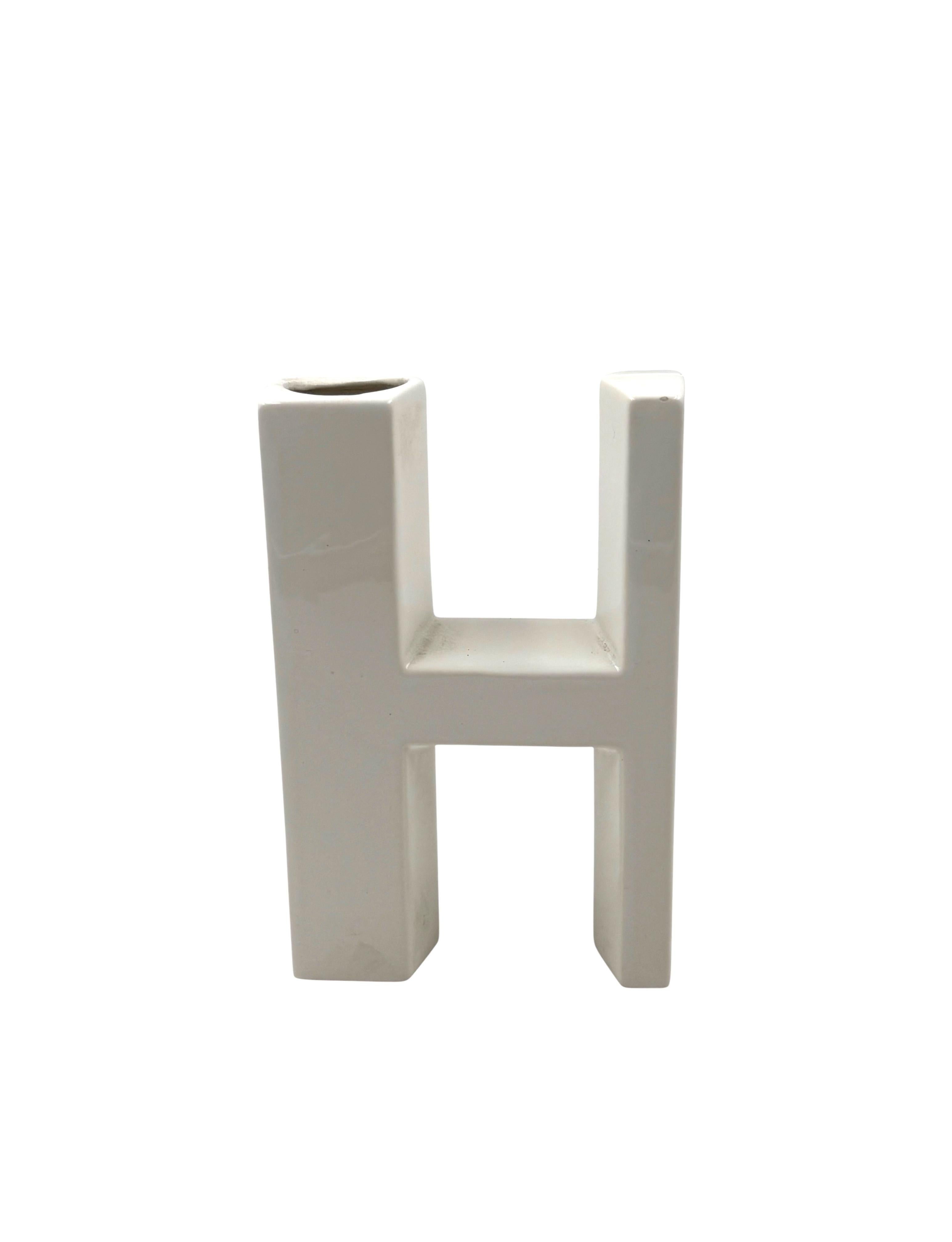 Jarrón solifleur de cerámica en forma de letra H blanca de la era espacial, Marcel Radureau ca. 1970 en venta 4