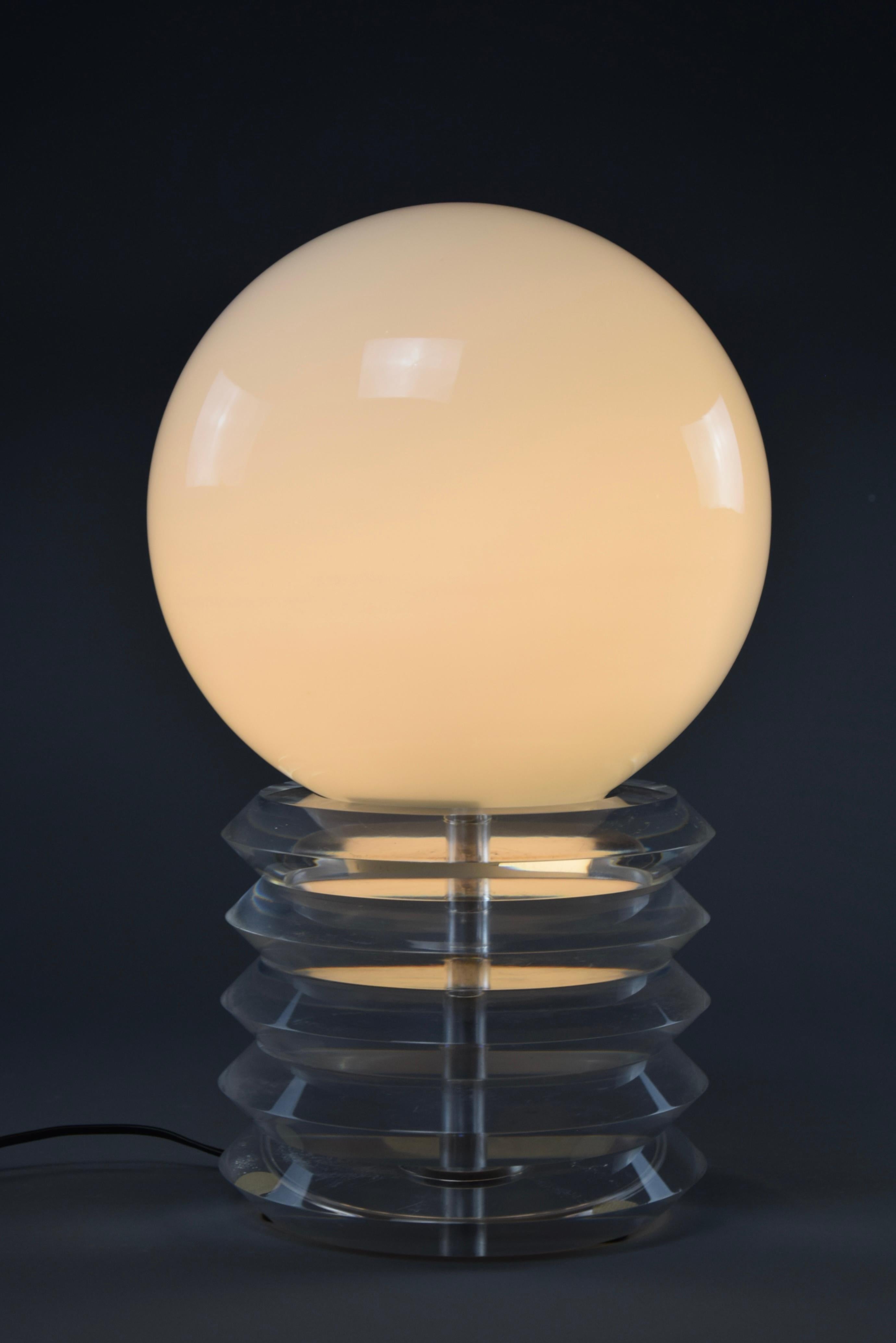 Space Age White Opal Glass Sphere and Plexiglas Table Lamp For Sale 1