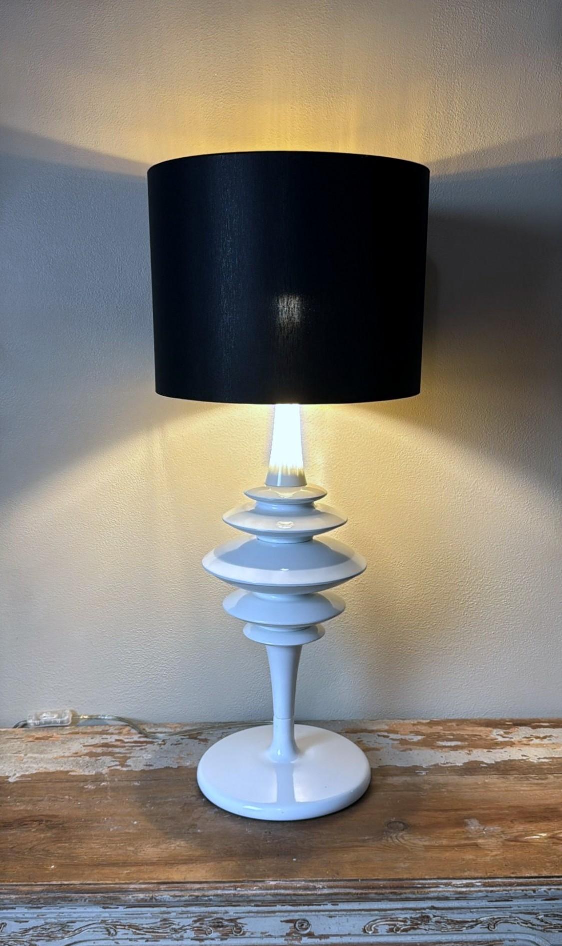 Space Age White Painted Aluminum Table Lamp In The Style Of Arredoluce For Sale 13