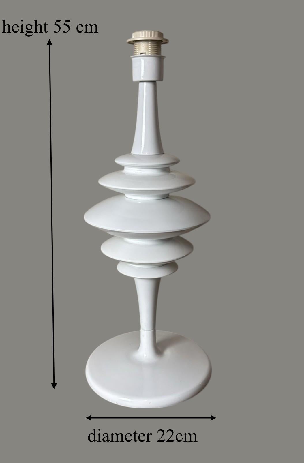 Space Age White Painted Aluminum Table Lamp In The Style Of Arredoluce For Sale 15