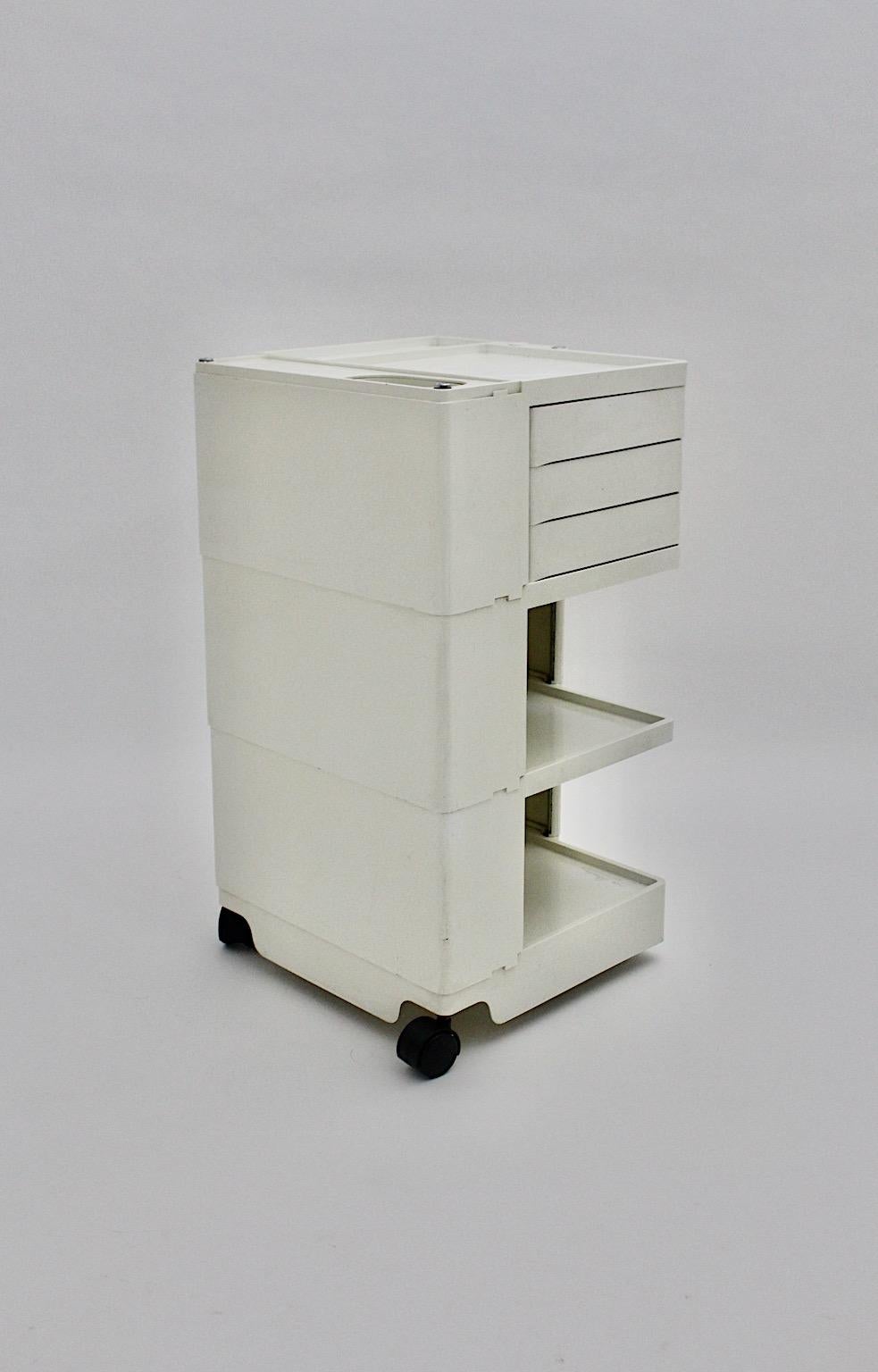 Space Age White Plastic Vintage Storage Trolley Container Joe Colombo 1970 Italy For Sale 4
