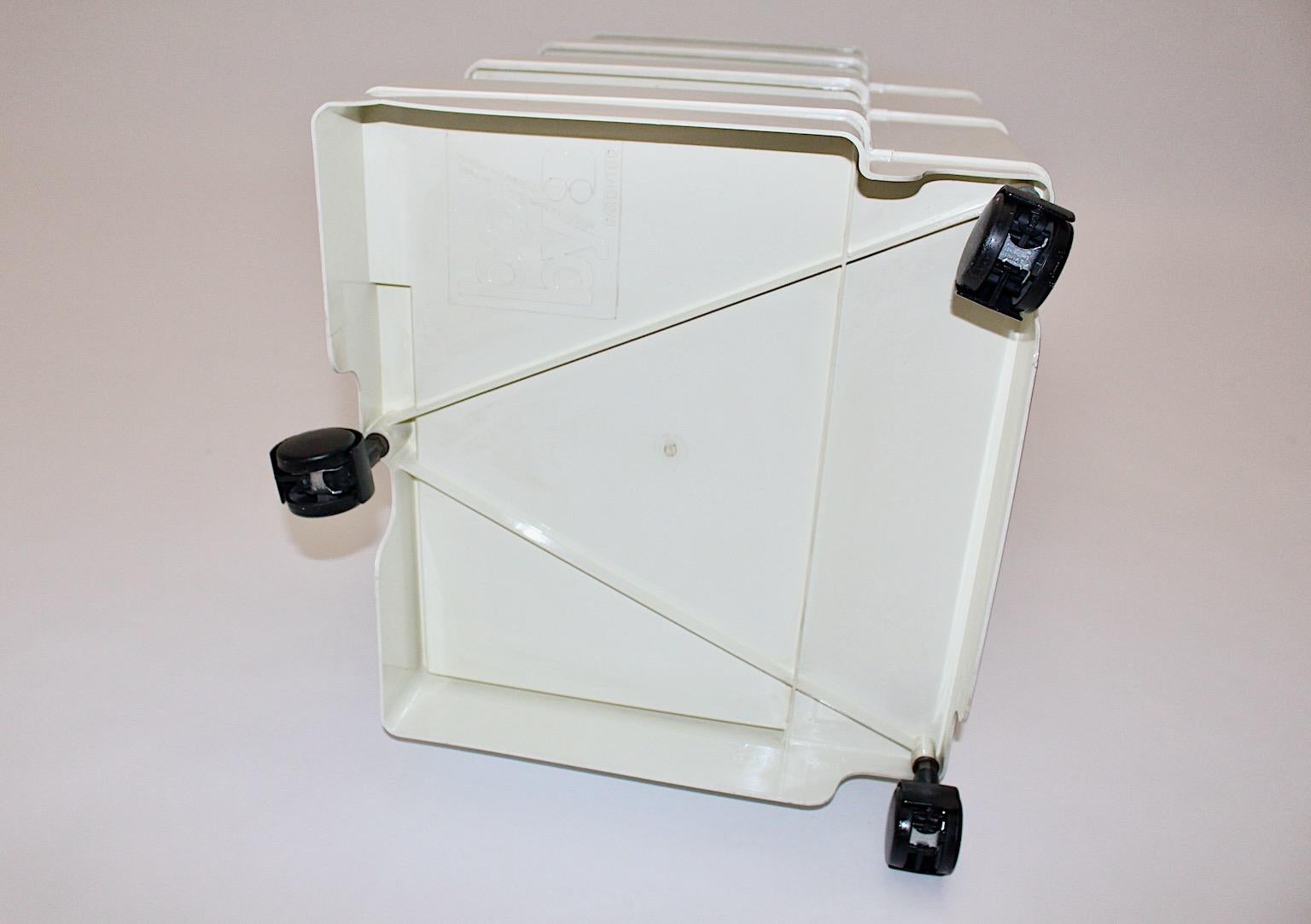 Space Age White Plastic Vintage Storage Trolley Container Joe Colombo 1970 Italy For Sale 8