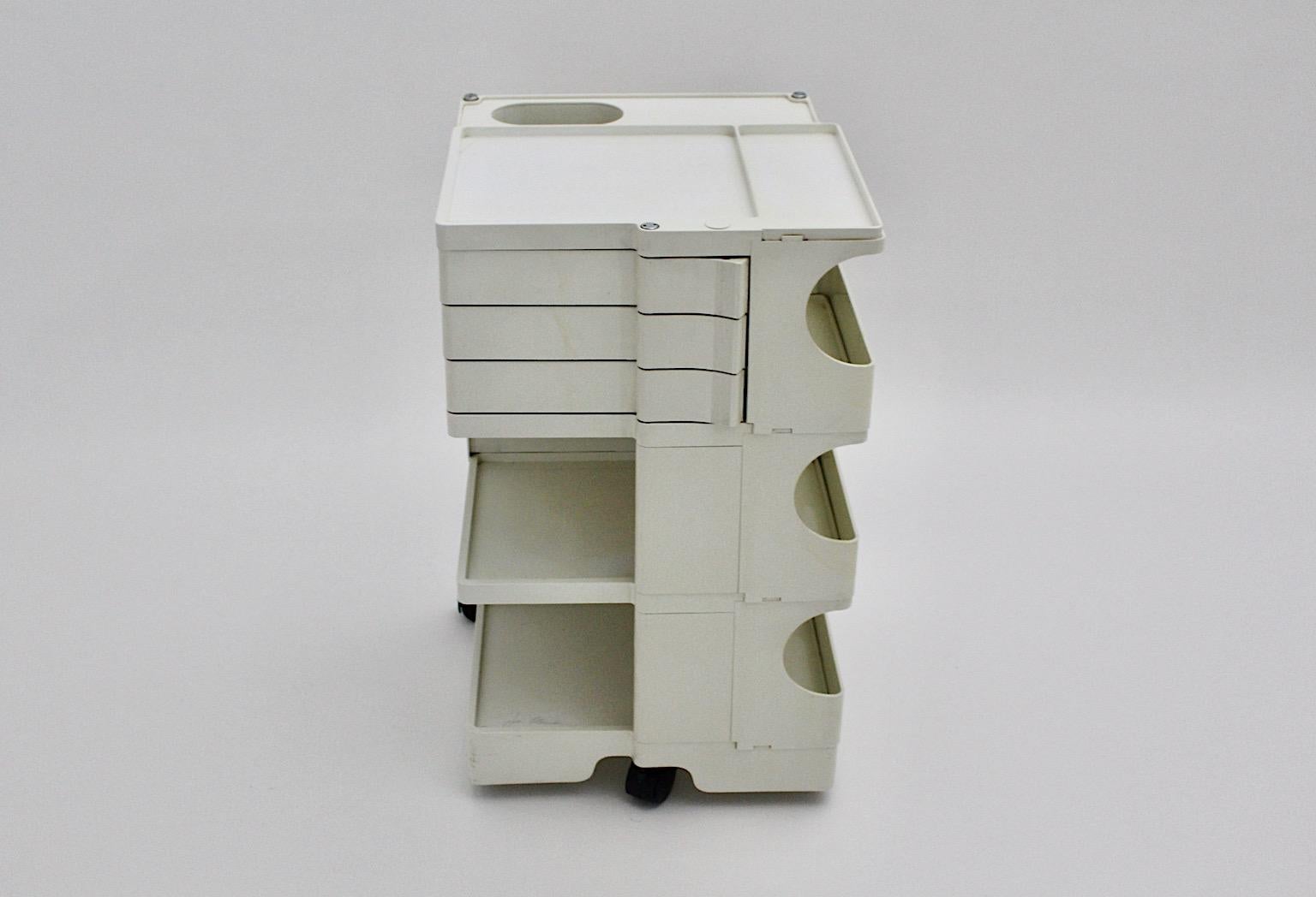 Late 20th Century Space Age White Plastic Vintage Storage Trolley Container Joe Colombo 1970 Italy For Sale