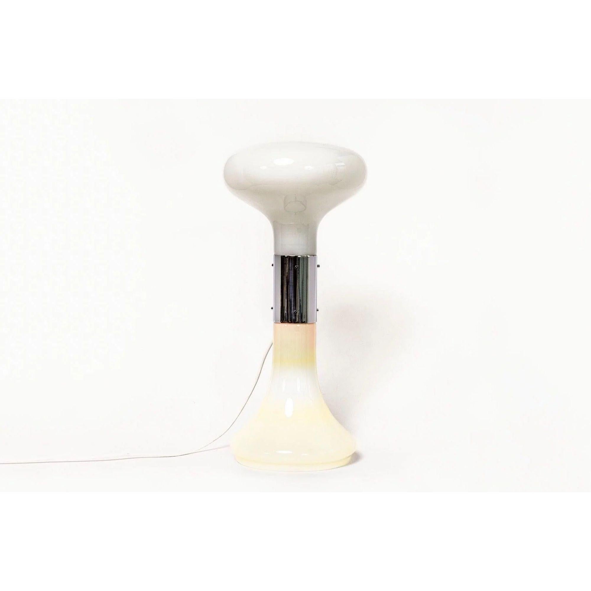 Space Age White Table Lamp in Murano Glass by Carlo Nason, 1970s In Good Condition In Detroit, MI