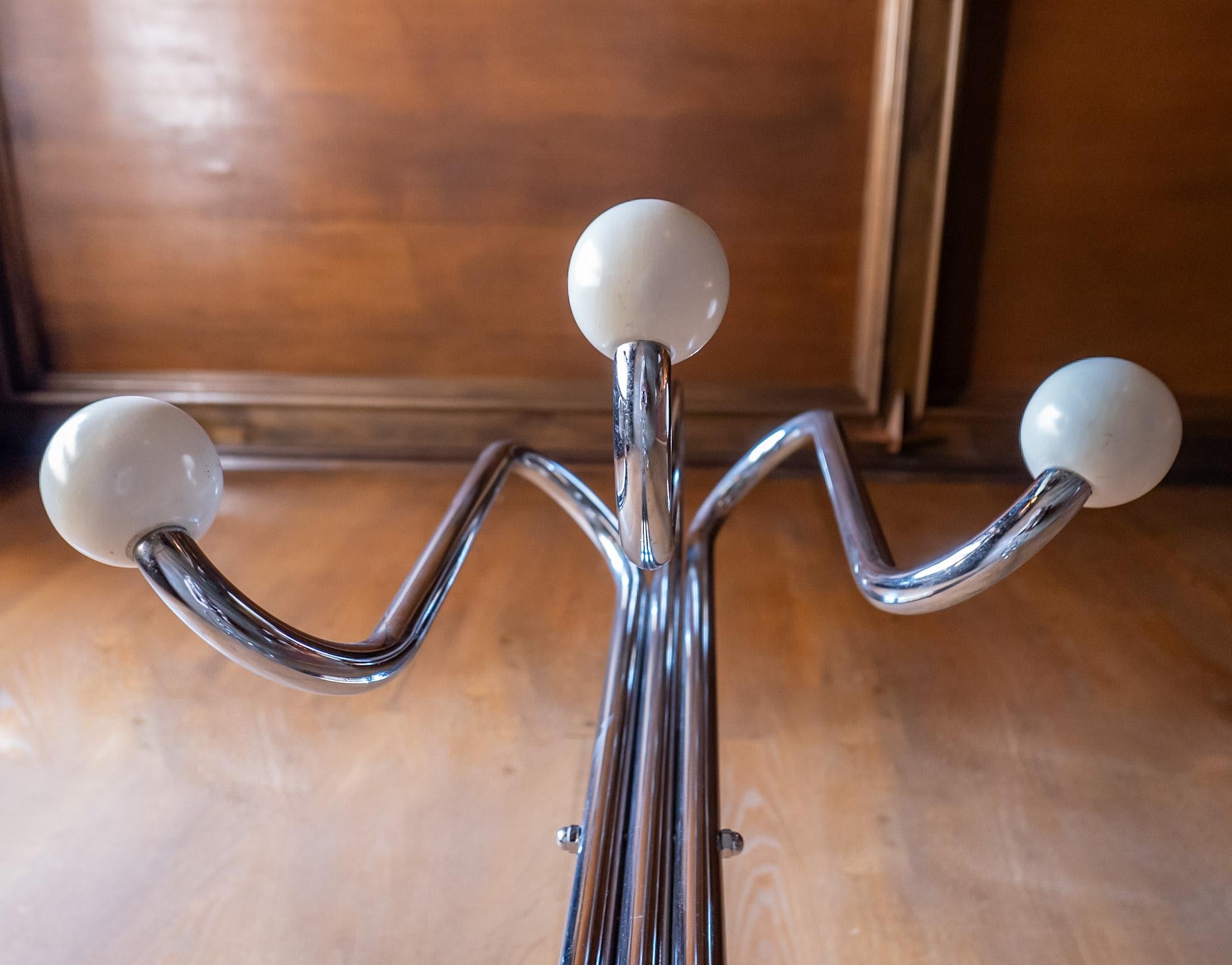 Space Age XL Coat Rack, Chrome Plated, White Spheres, Italy, 1970s 6
