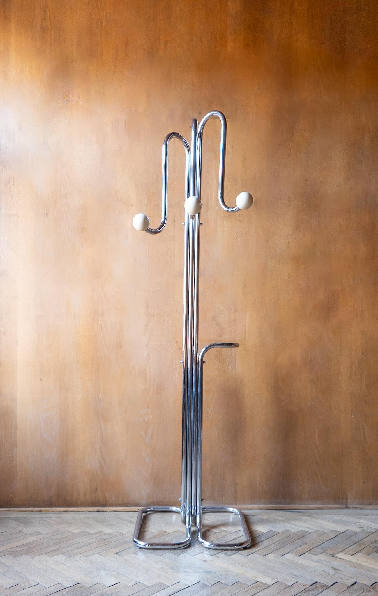 Italian Space Age XL Coat Rack, Chrome Plated, White Spheres, Italy, 1970s