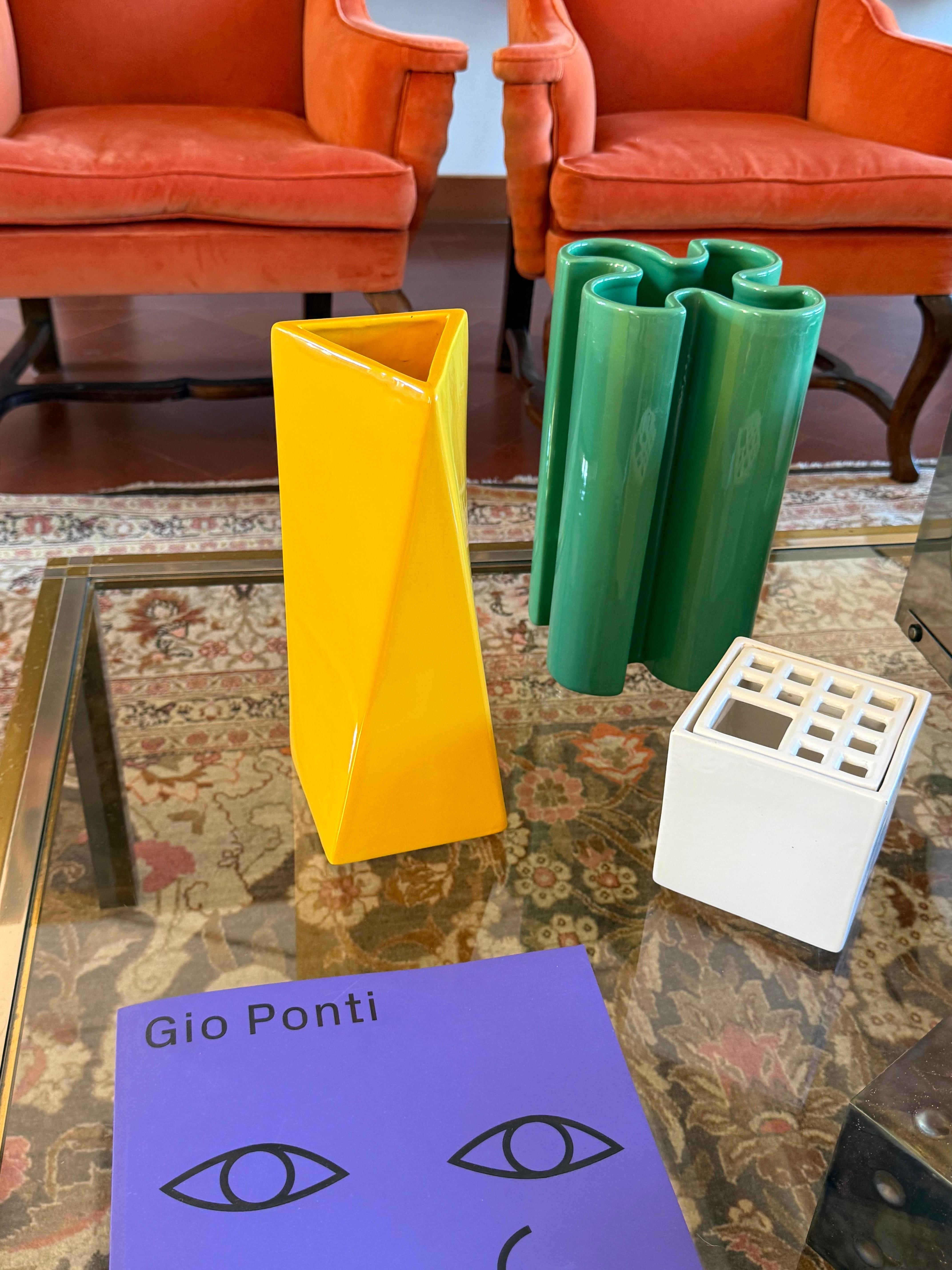 Céramique Vase en céramique jaune de l'ère spatiale, Pietro Arosio, Parravicini Italie vers 1960 en vente