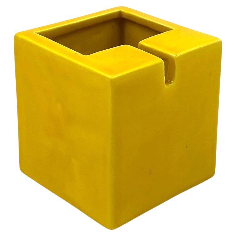 Space age yellow cubic ceramic ashtray, Sicart Italy 1970s