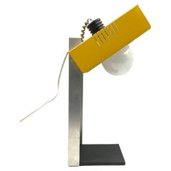 Lampe de bureau cubique jaune de l'ère spatiale, Italie, années 1970