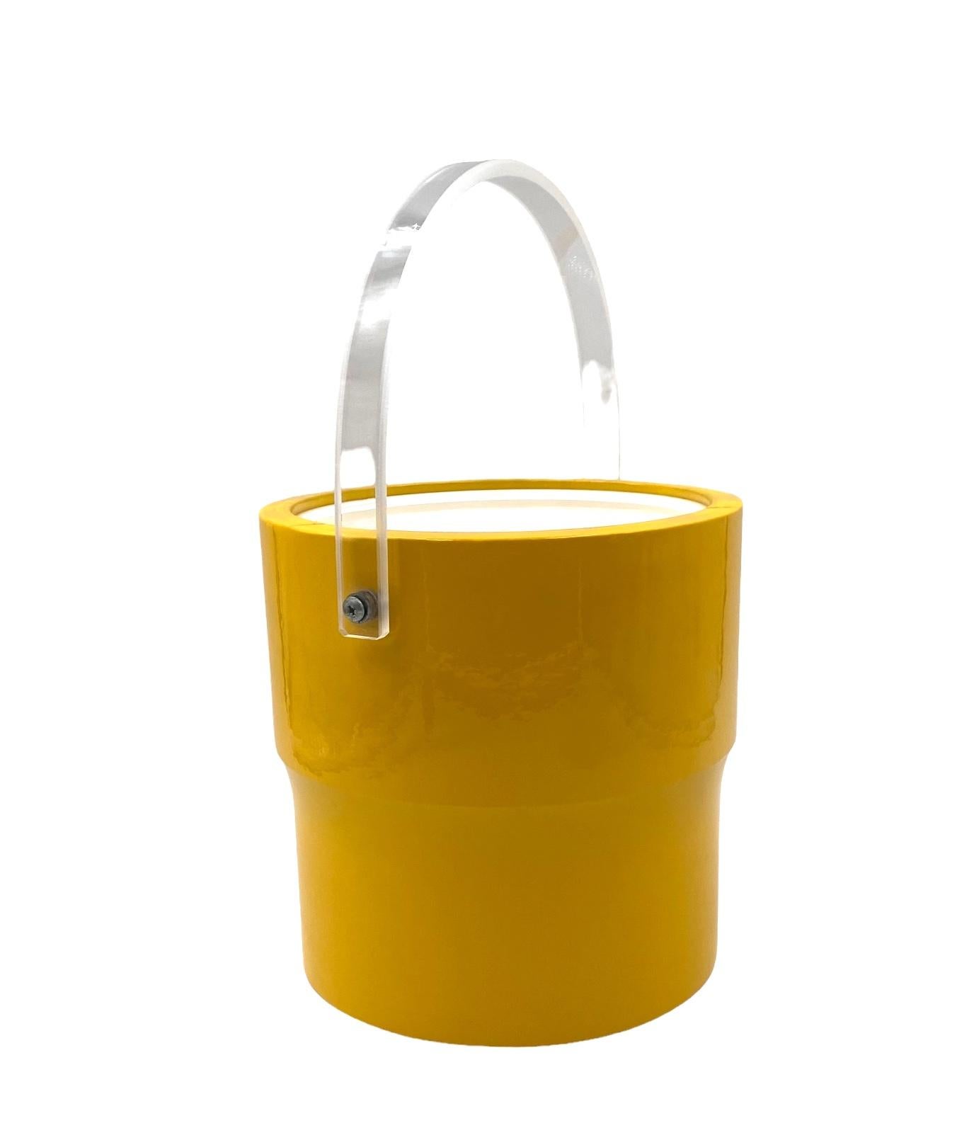 Plastic Space age yellow Ice Bucket, Morgans design, USA ca. 1970s