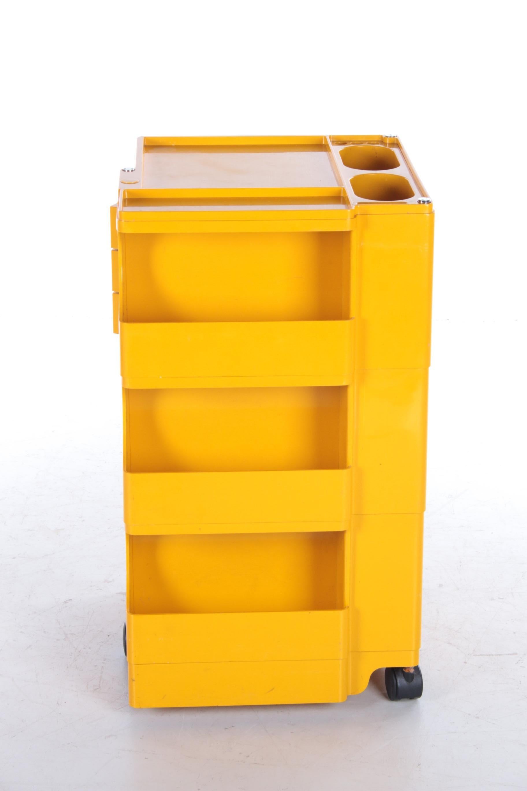 Late 20th Century Space Age Yellow Joe Colombo 'Boby' Storage Trolley, 1970s