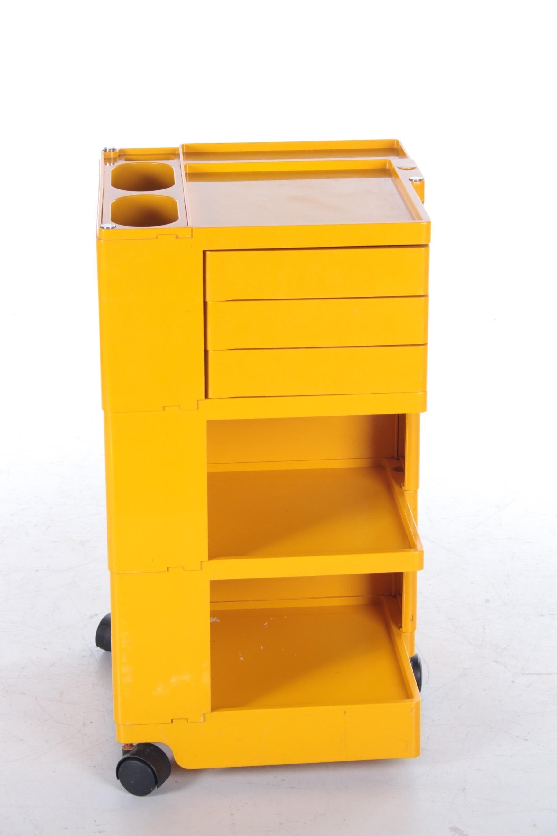 Space Age Yellow Joe Colombo 'Boby' Storage Trolley, 1970s 1