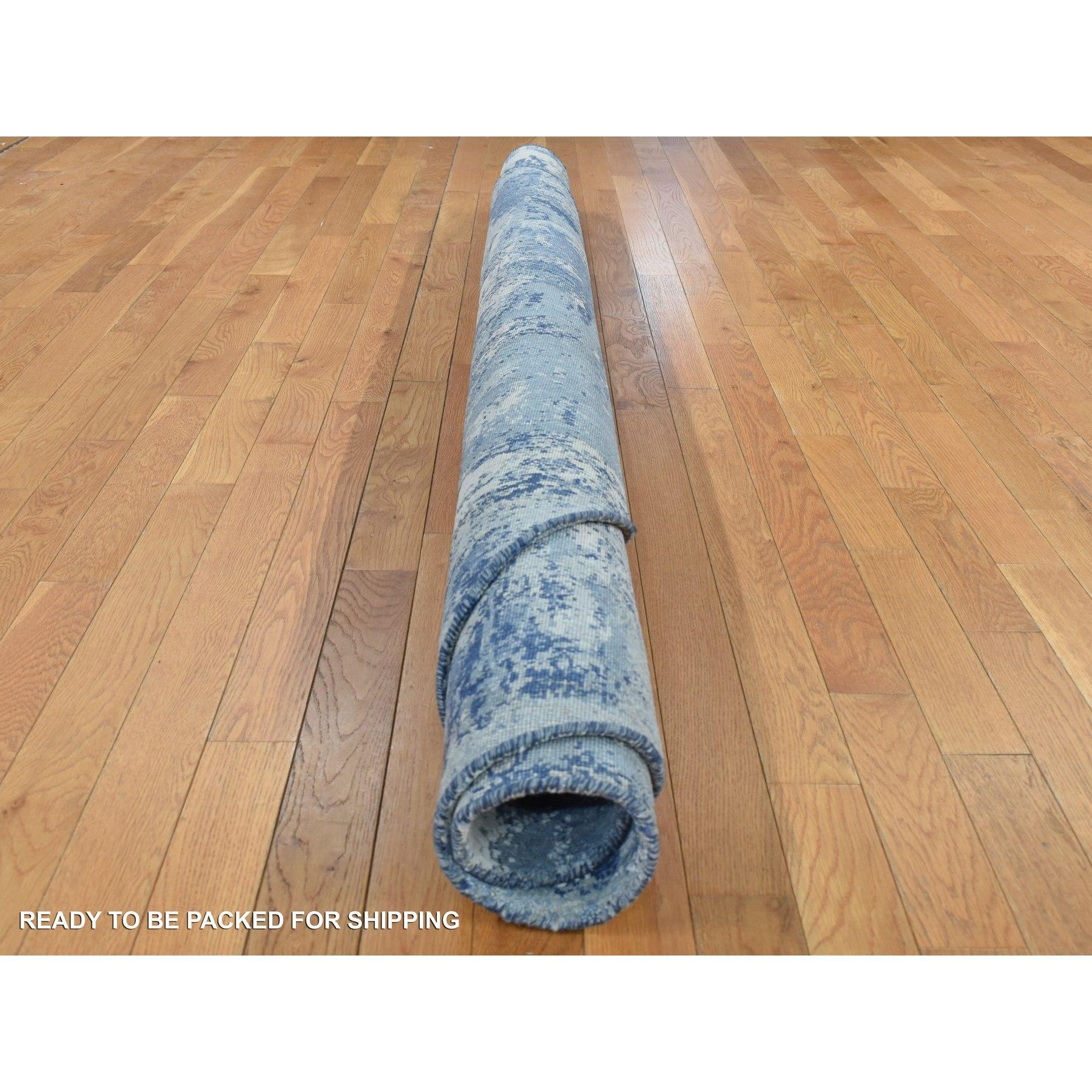 Tapis oriental rond Cadet bleu abstrait en laine et soie noué à la main Neuf - En vente à Carlstadt, NJ