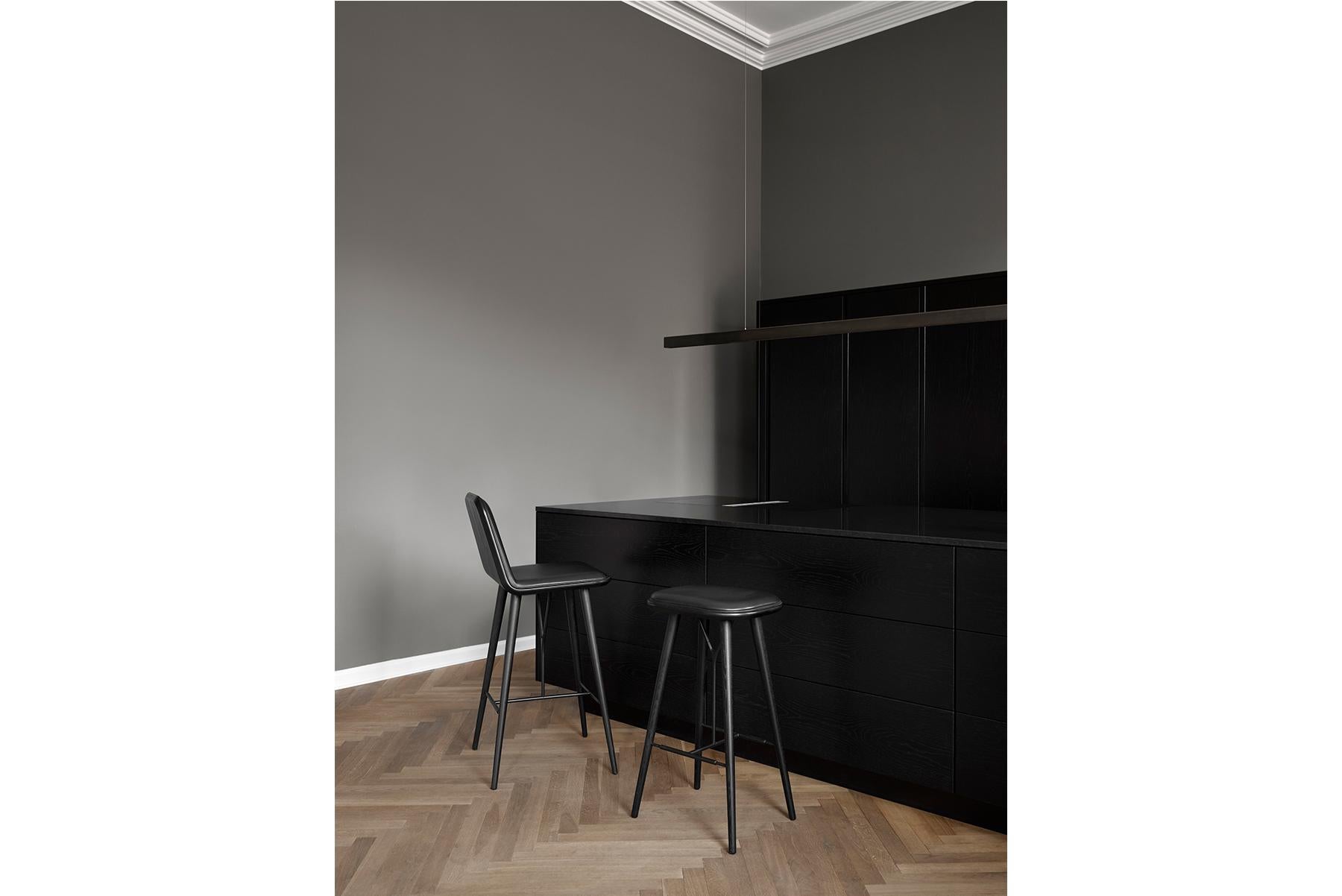 Tabouret à fuseaux Space Copenhagen (dos nu) Neuf - En vente à Berkeley, CA