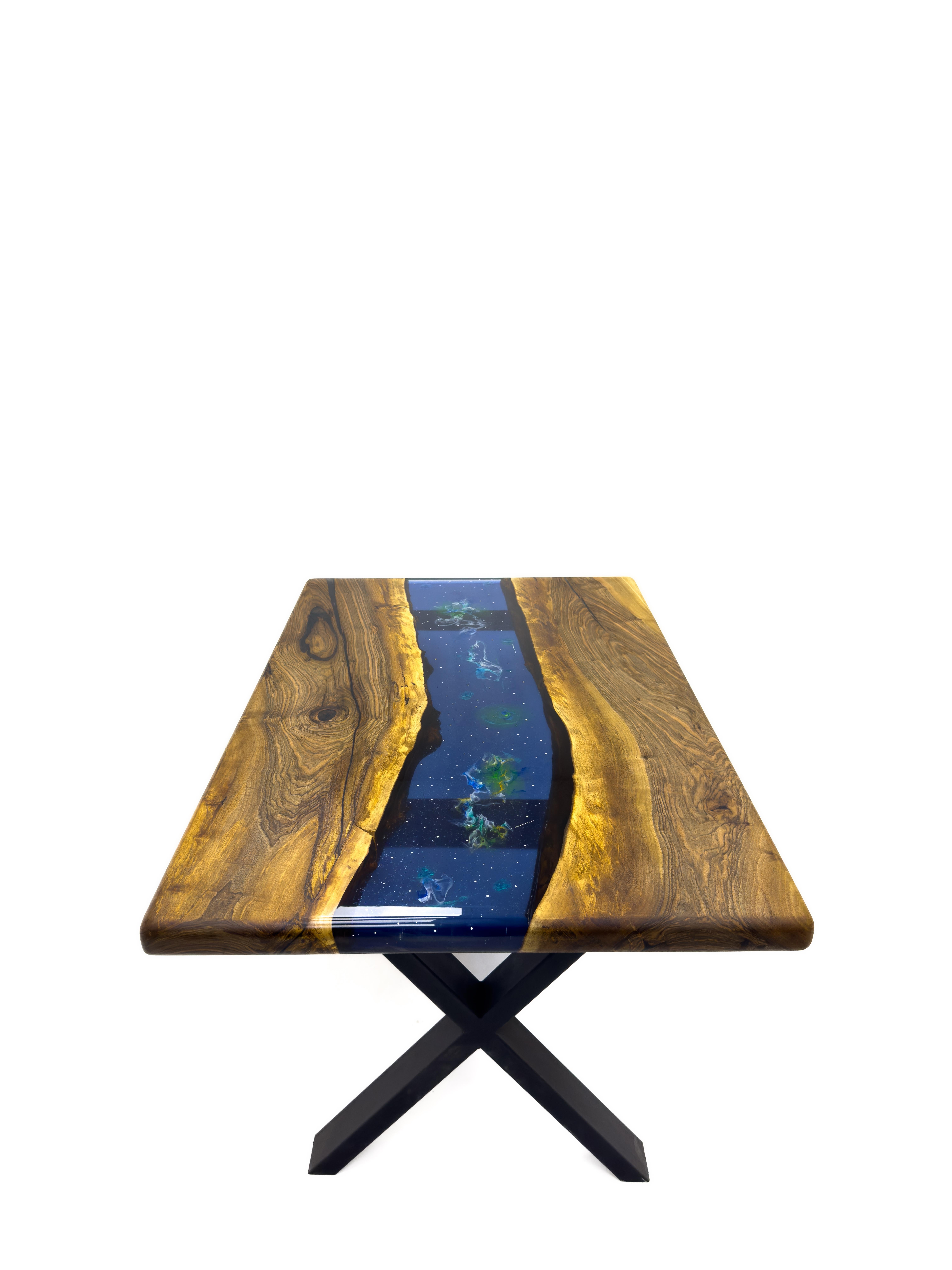 Custom Clear Epoxy Resin Dining Table 

This table is made of 500 years old Walnut Wood. The grains and texture of the wood describe what a natural walnut woods looks like.
It can be used as a dining table or as a conference table. Suitable for