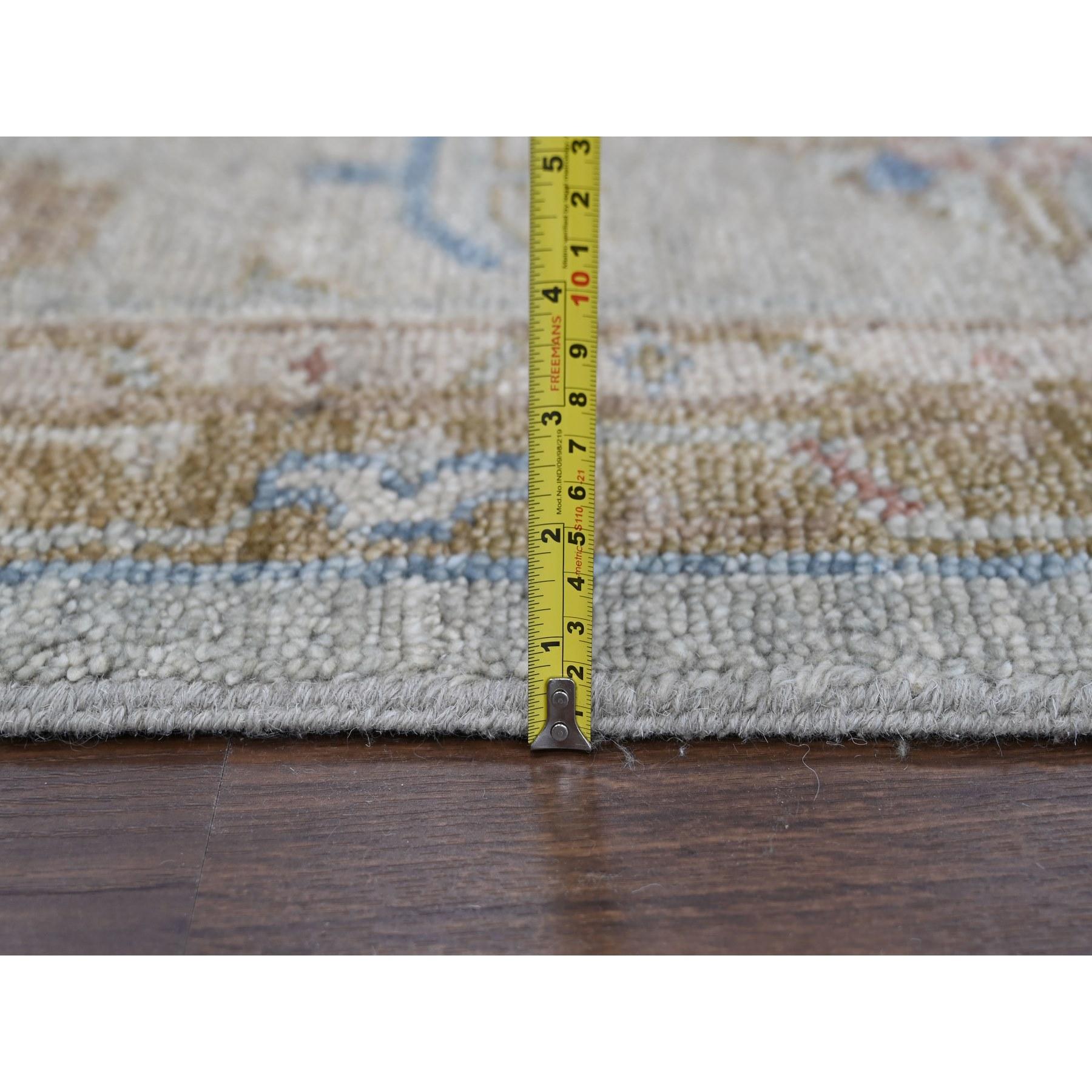 Tapis surdimensionné en laine douce gris espace noué à la main Oushak Design 12'0