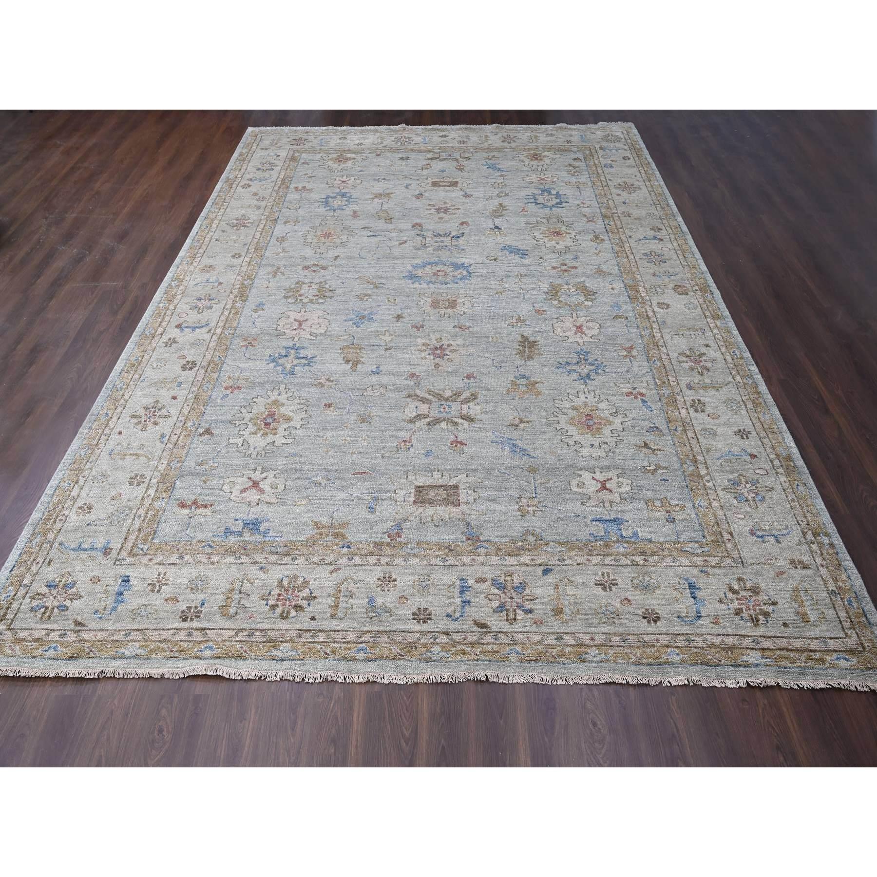 Ce fabuleux tapis noué à la main a été créé et conçu pour une résistance et une durabilité accrues. Ce tapis a été fabriqué à la main pendant des semaines selon la méthode traditionnelle qui est utilisée pour faire des
Taille exacte du tapis en