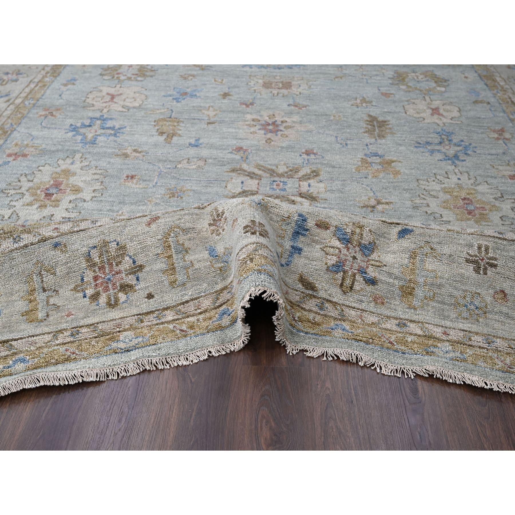 Tapis surdimensionné en laine douce gris espace noué à la main Oushak Design 12'0