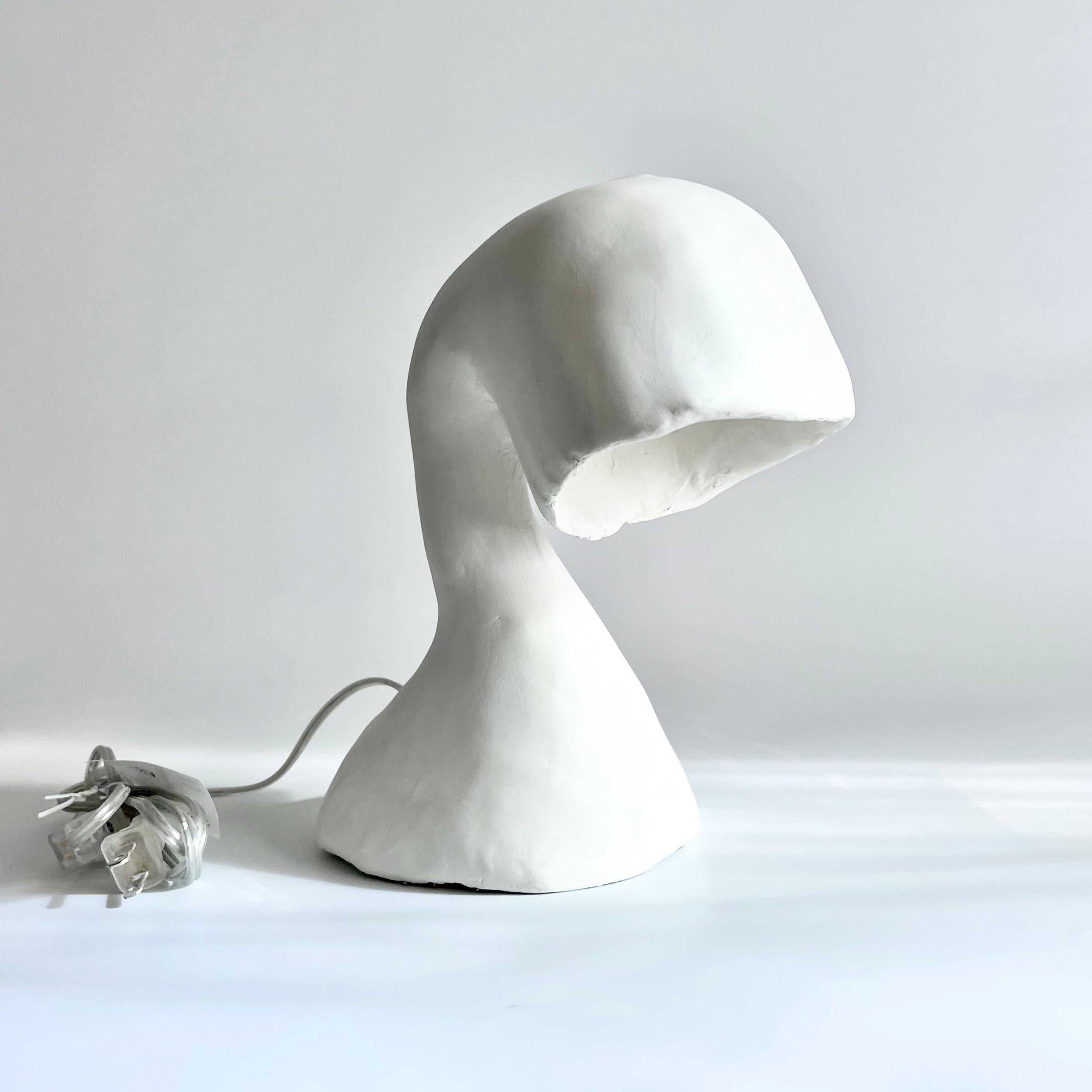 Américain Lampe de bureau Space Invader Line de Studio Chora, plâtre en pierre calcaire, en stock en vente