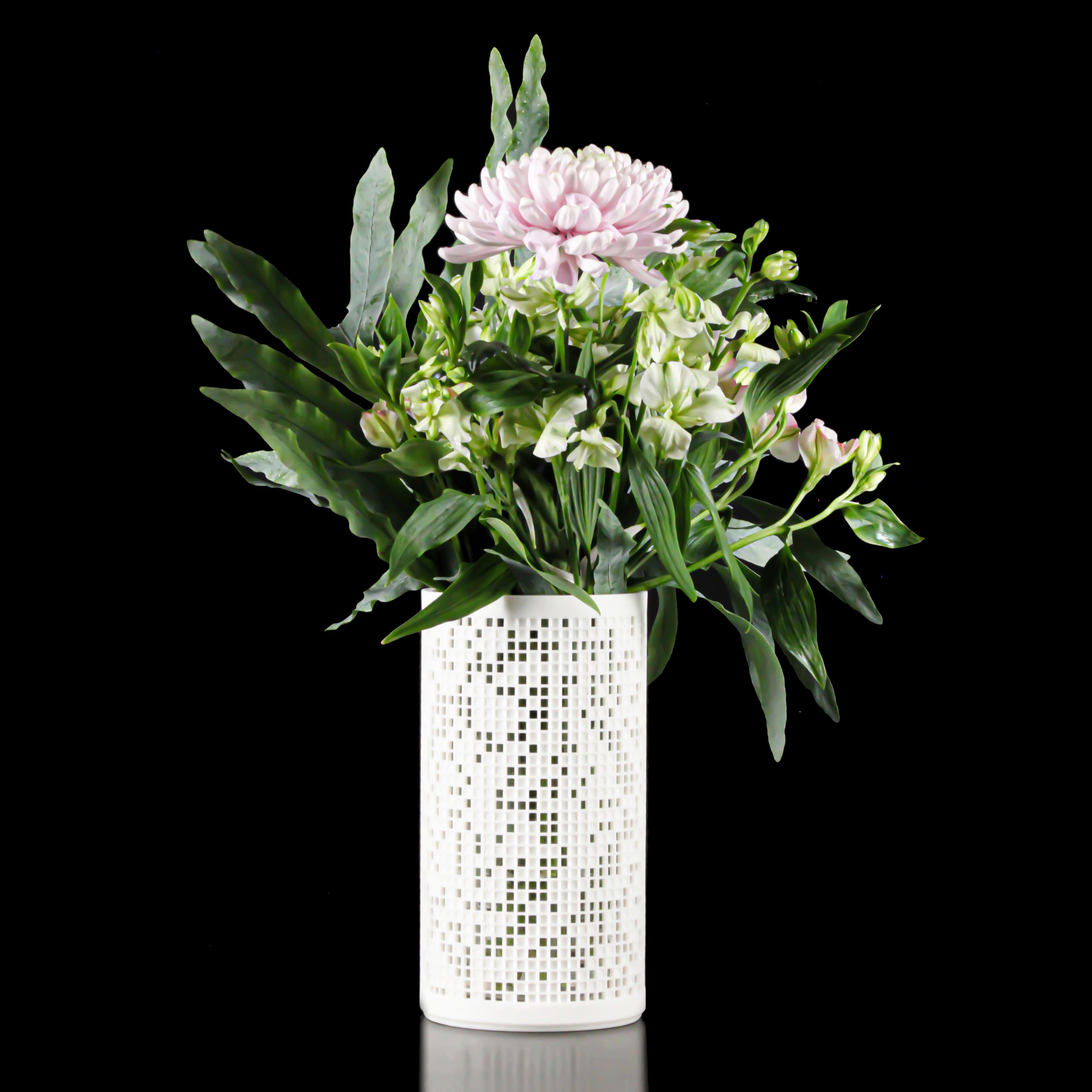 Machine-Made Modern Vase 