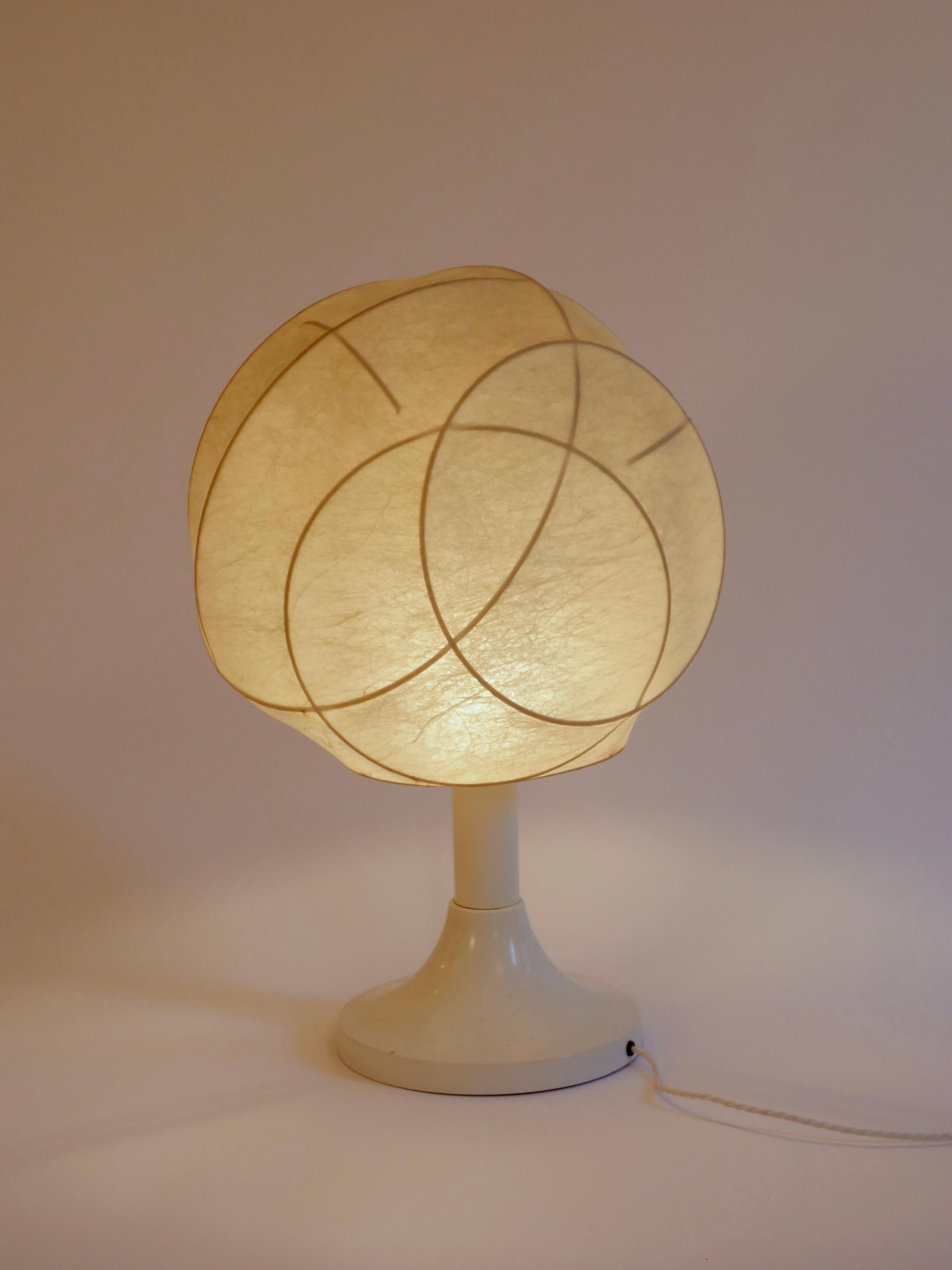 Space Age Spaceage midcentury cocoon table light. For Sale
