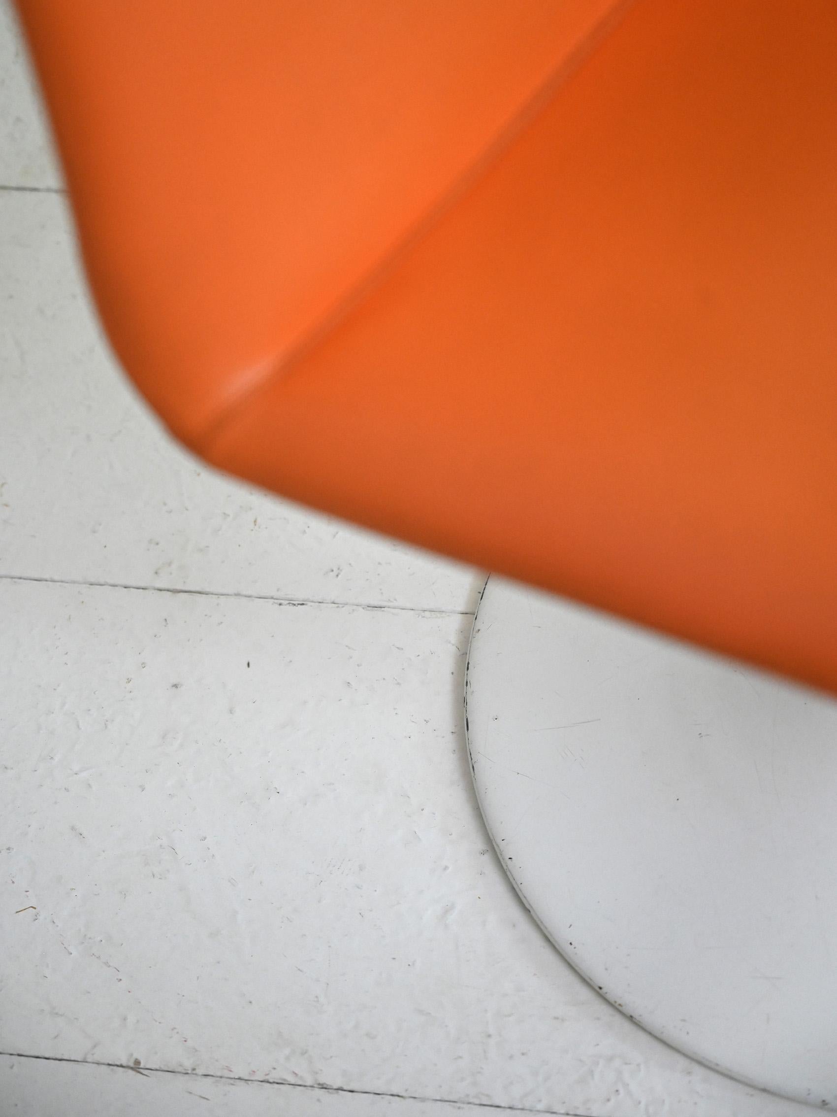 'Spaceage' style swivel chairs orange color, 1970s For Sale 3