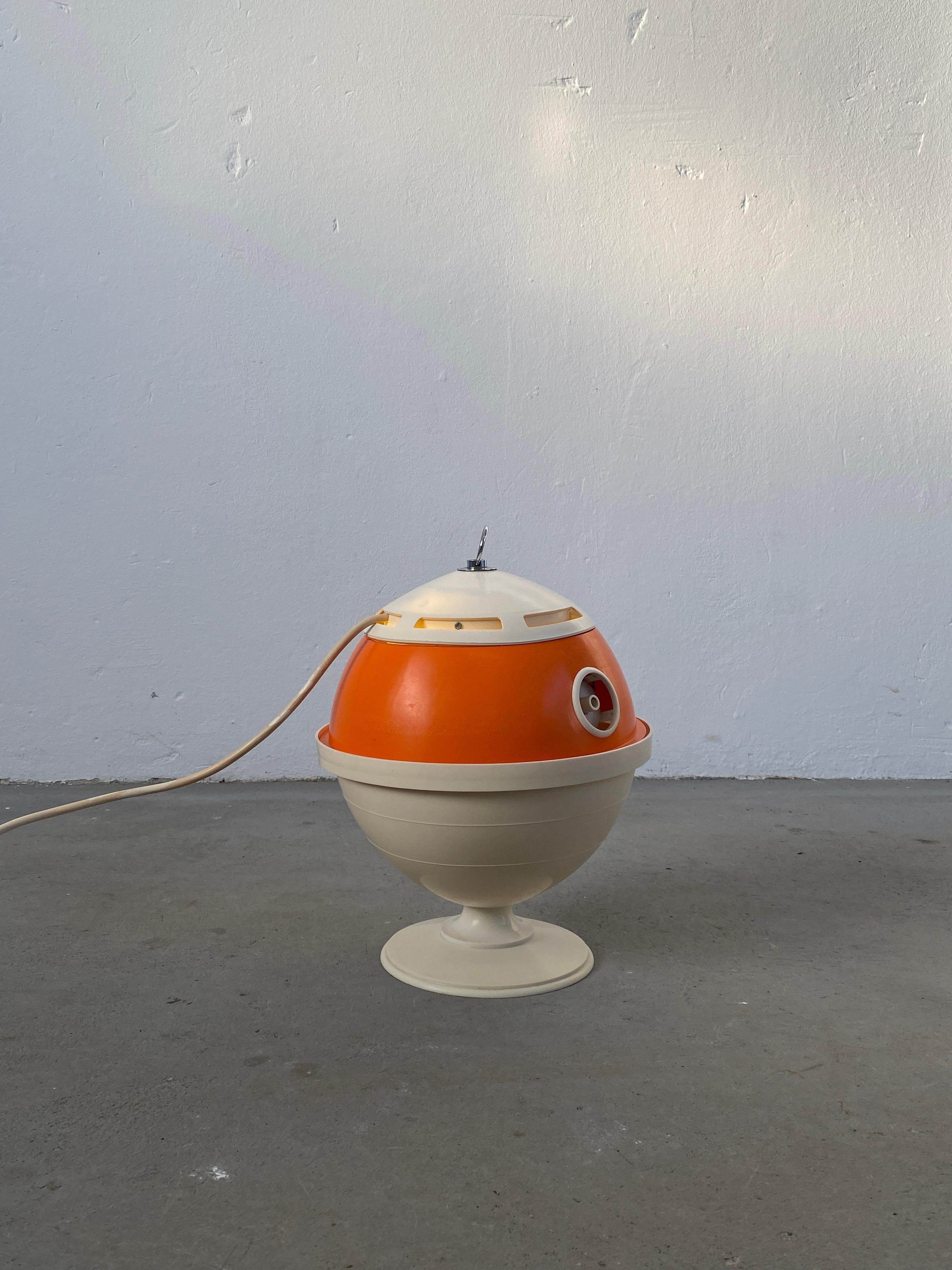 Spaceage UFO Vintage Ornament Lamp, Atomic Age Star Trek Style Prop For Sale 1