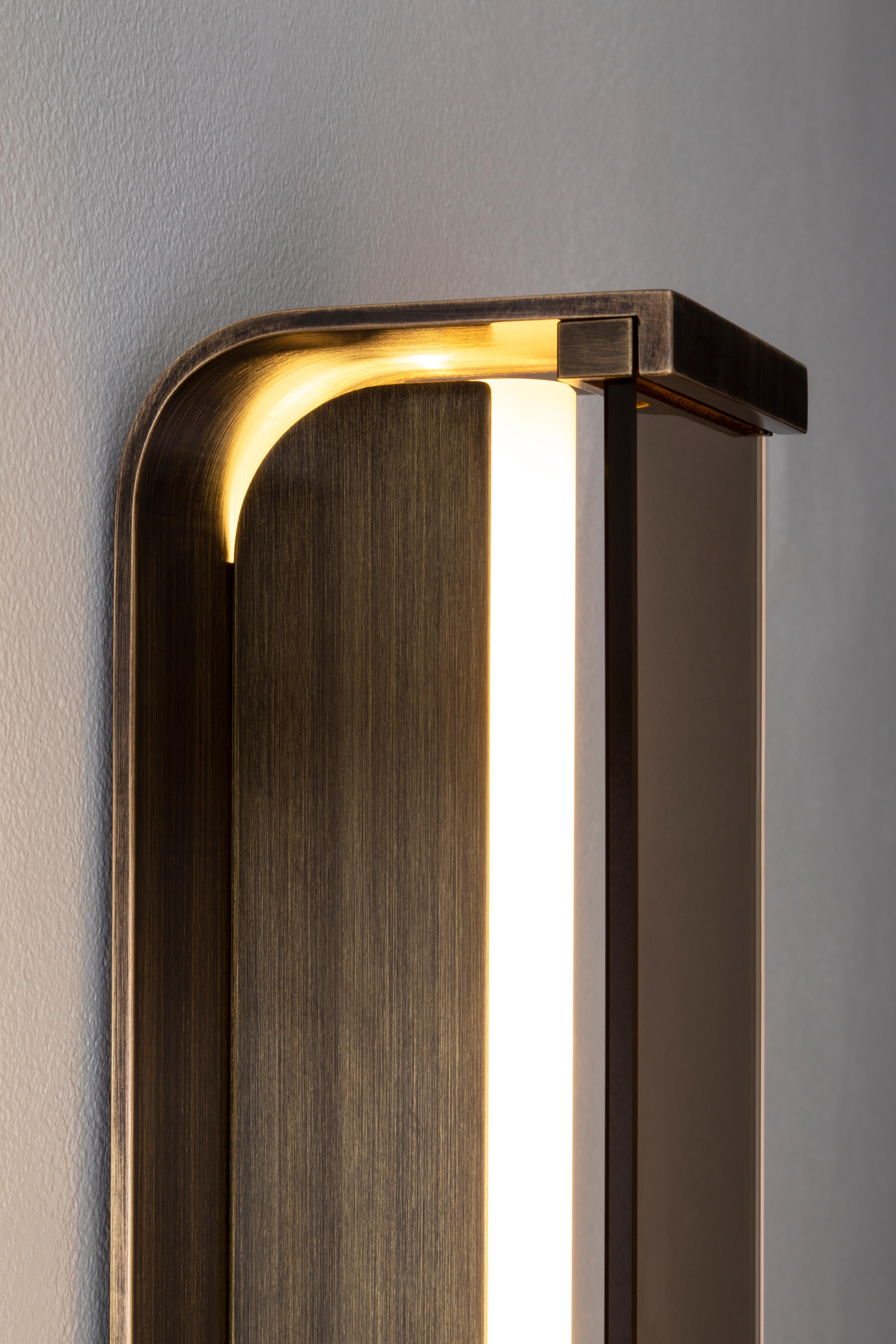 linear wall sconce