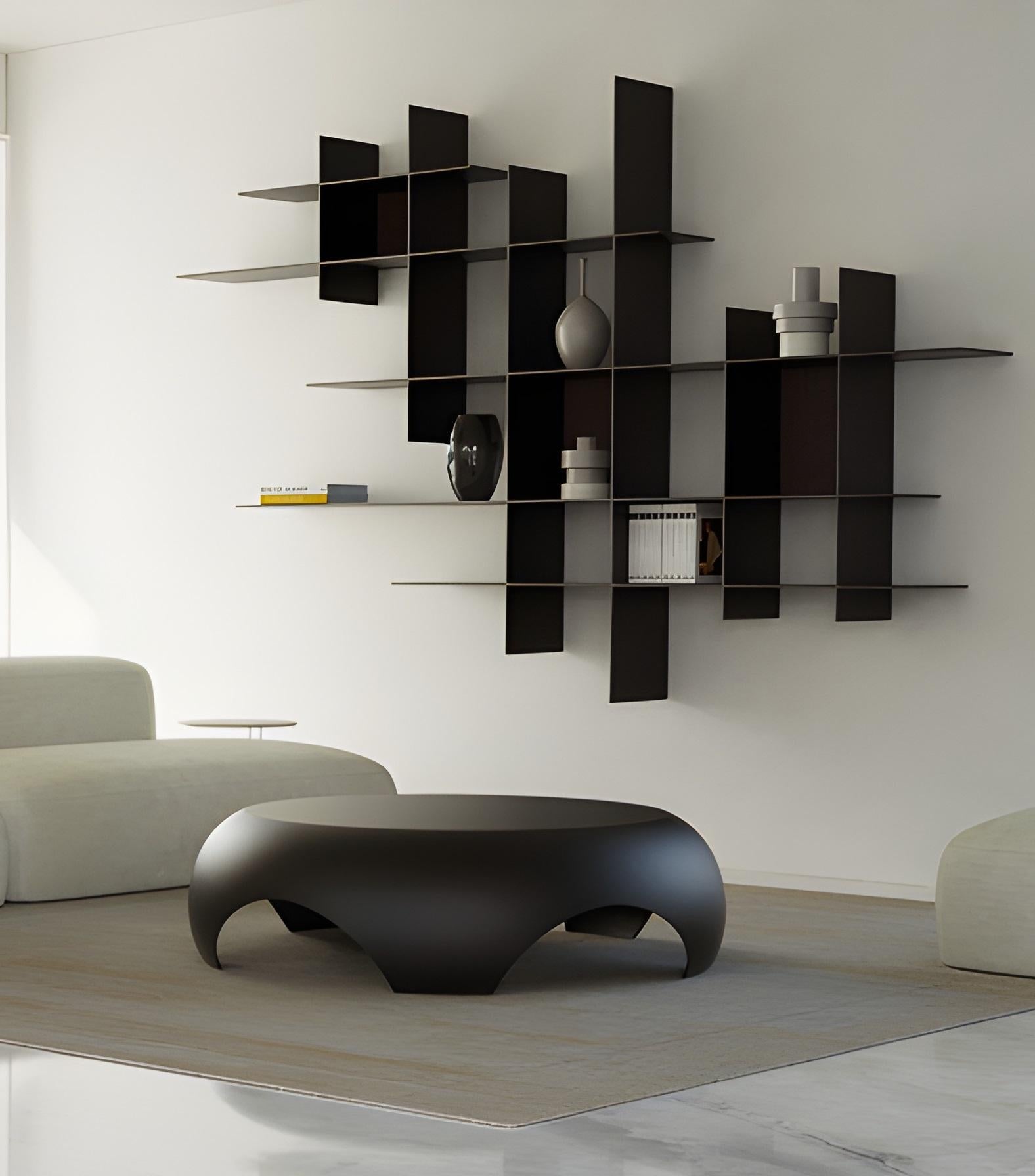 Spaceship Design Coffee Table Lacquered Resin For Sale 1