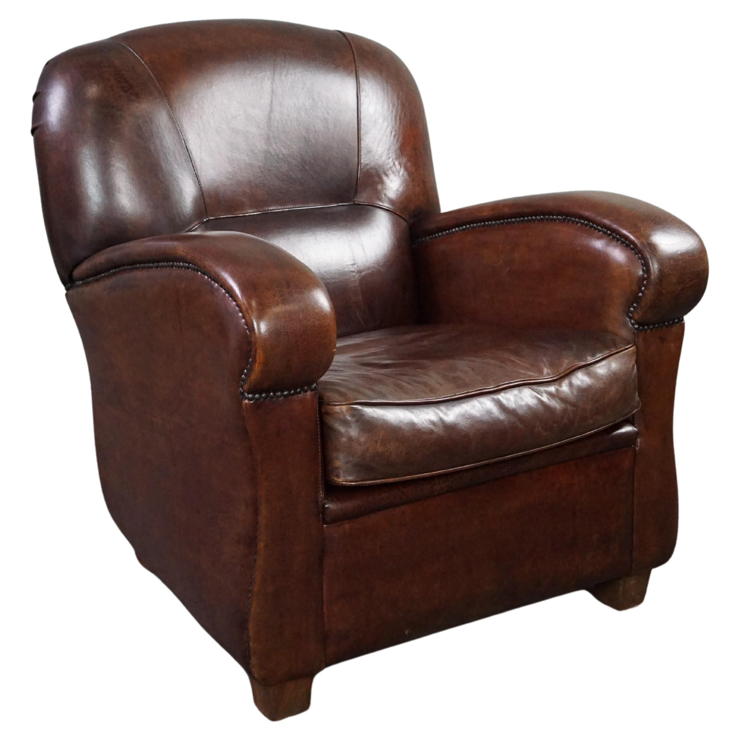 Spacious and well-fitting sheepskin armchair For Sale
