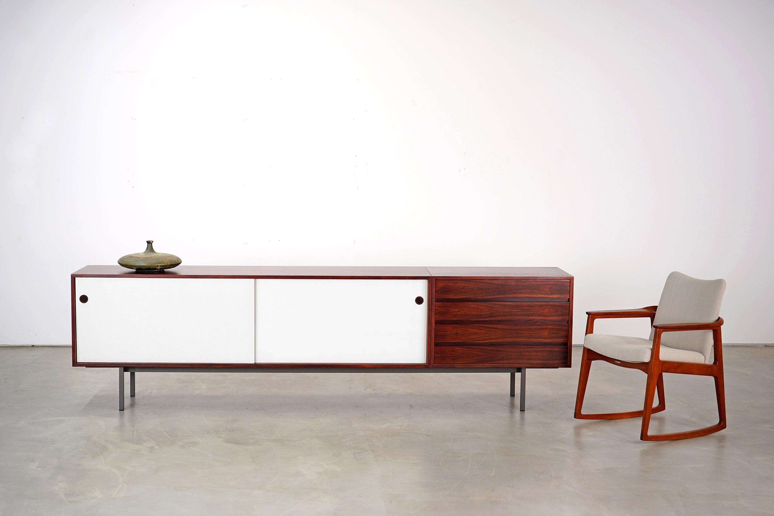 Spacious Sideboard by Walter Wirz for Wilhelm Renz, 1960s For Sale 7