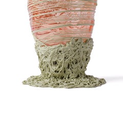 Vase en résine de Gaetano Pesce, grand format, rubis clair et vert olive