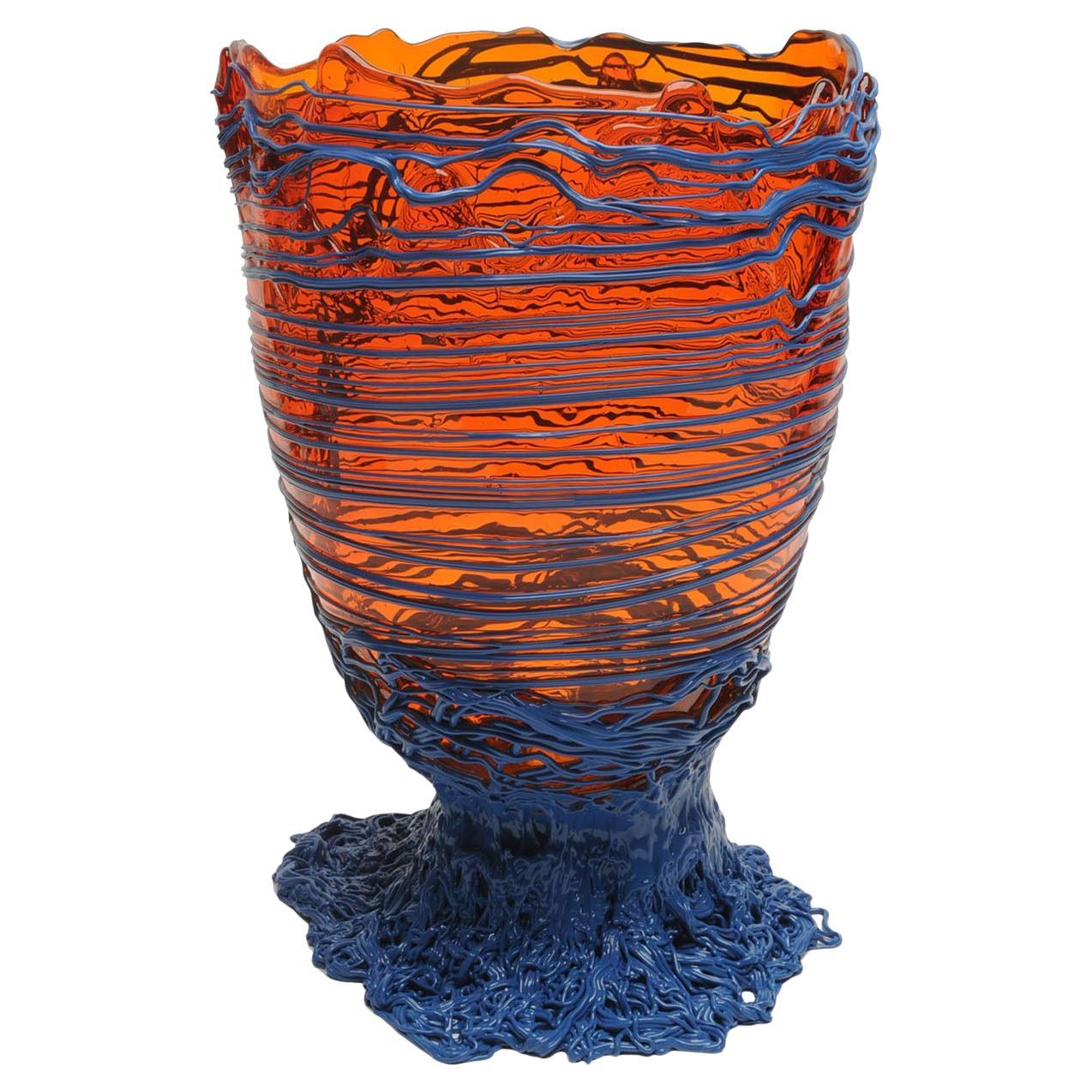 Vaso Spaghetti L Di Gaetano Pesce in resina arancione e blu