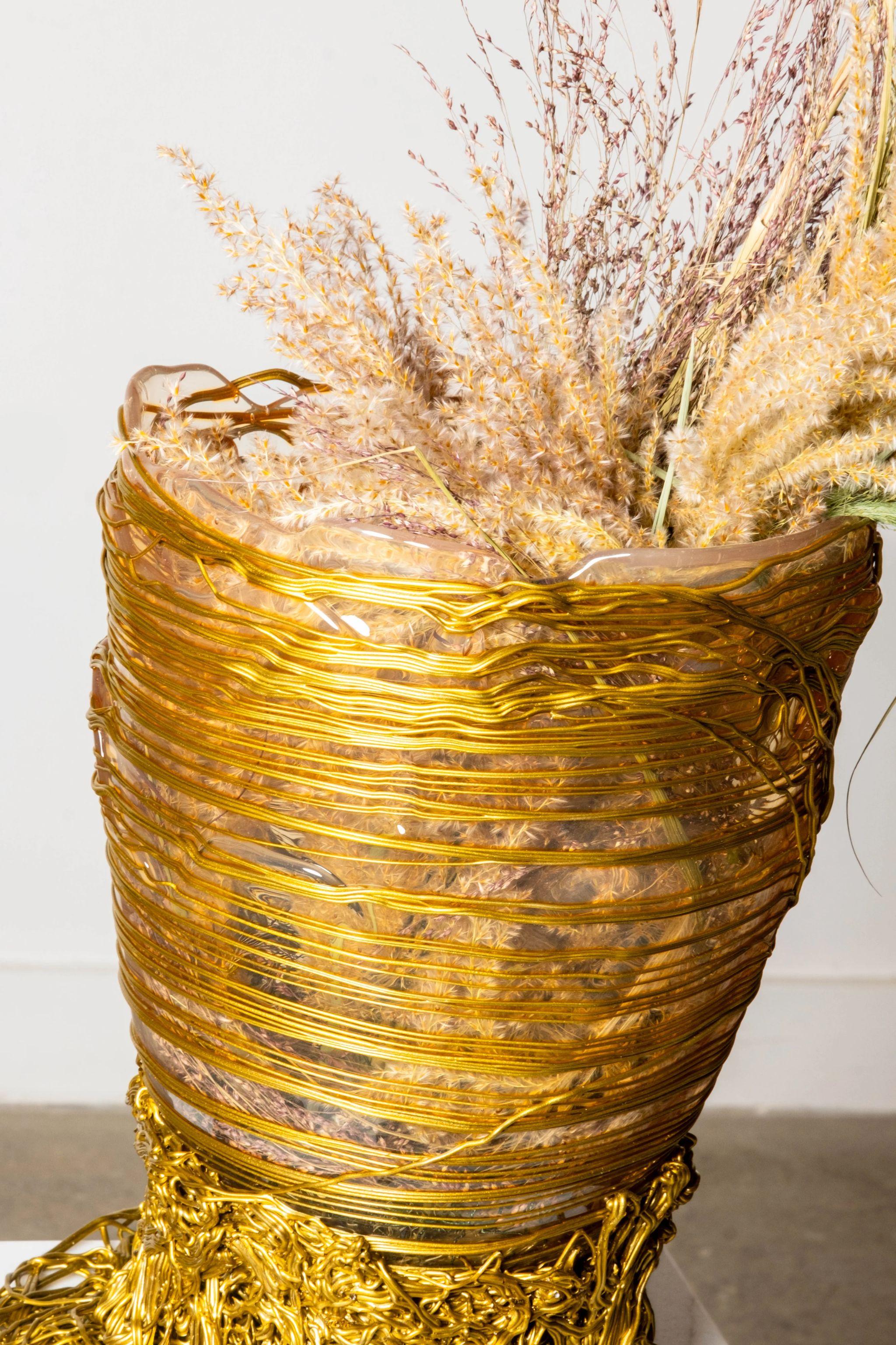 Spaghetti Vase (Large), Clear and Gold by Gaetano Pesce For Sale 1