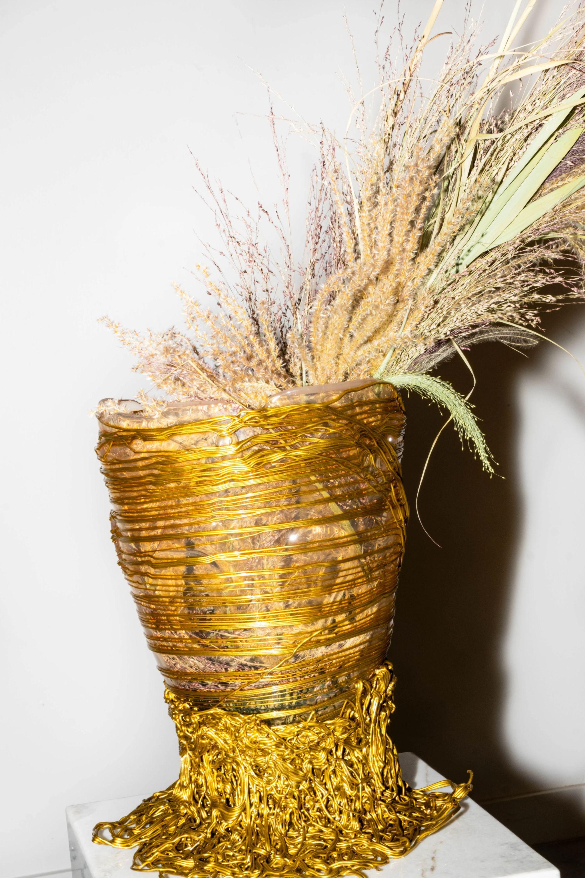 Spaghetti Vase (Large), Clear and Gold by Gaetano Pesce For Sale 2