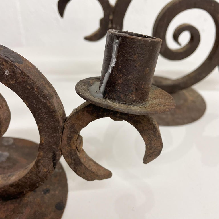 Paire de candélabres en fer d'Espagne + portebougies à trois
