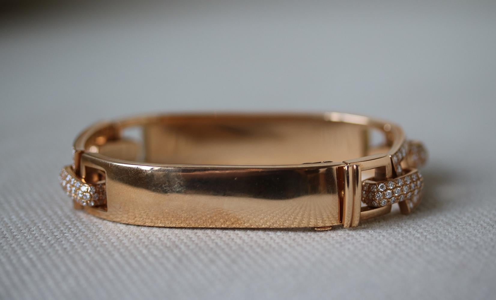 Spallanzani 18k Rose Gold and Pave Diamond Large Manette Bracelet In Excellent Condition In London, GB