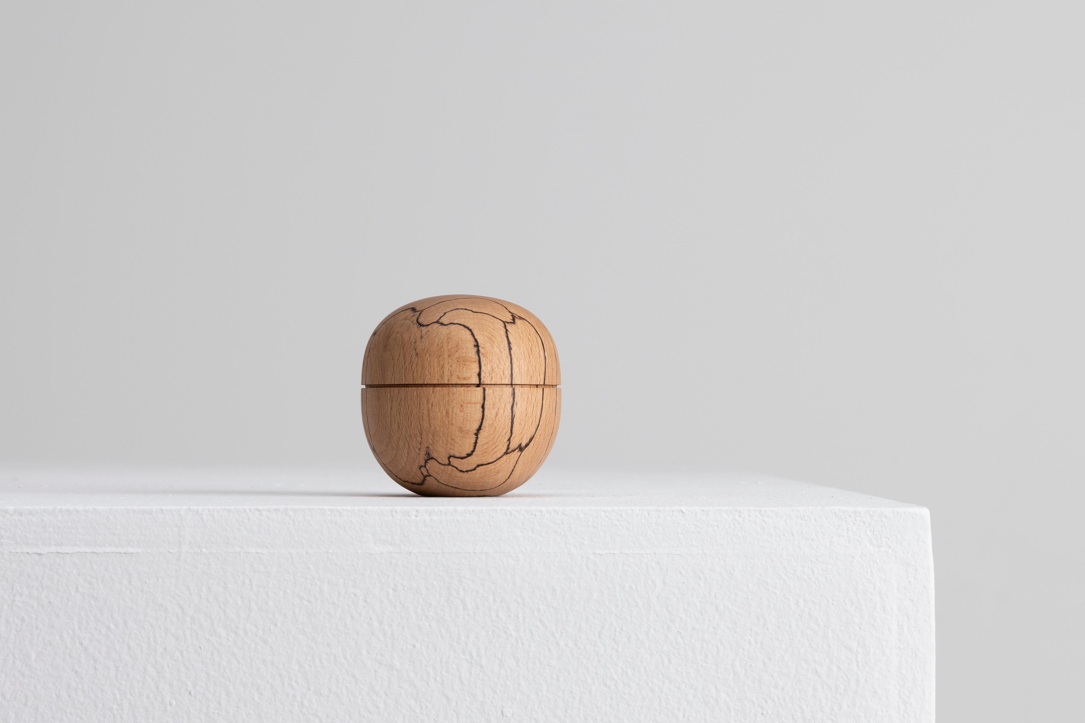 We have for sale a spalted beech box by master woodturner Ray Key (1942-2018). Ray Key was one of the most praised woodturners of any generation. His works are in museum collections world wide. He was awarded a British Empire Medal in 2015 in the