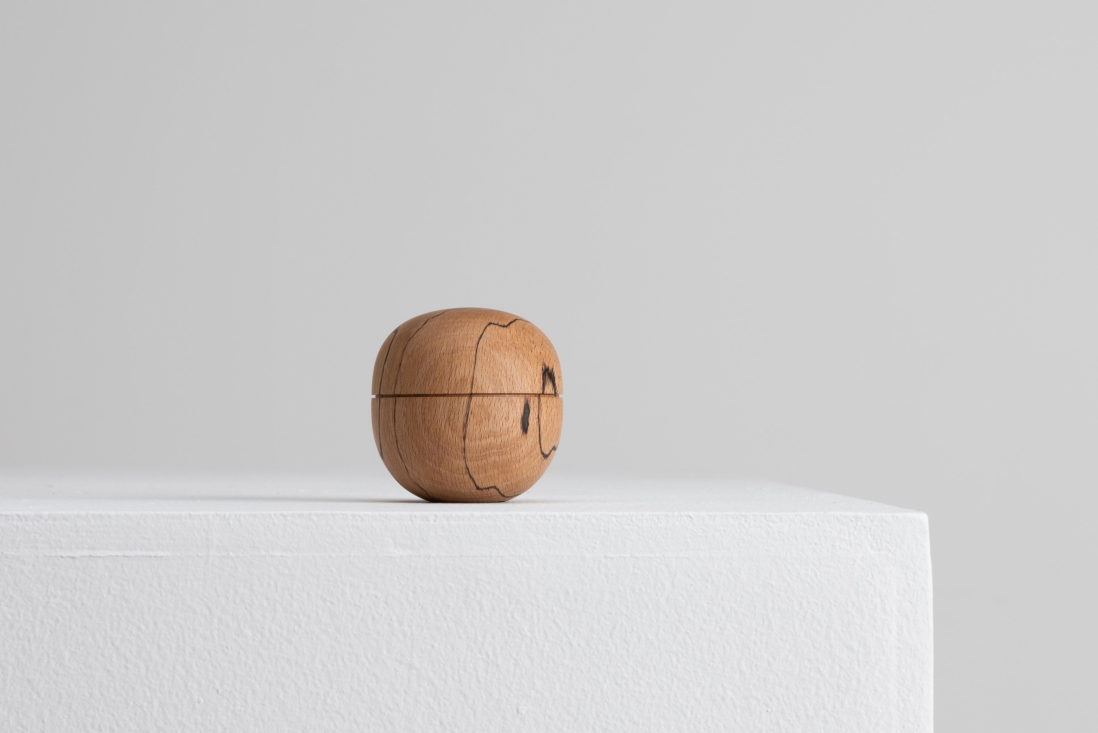 Minimalist Spalted Beech Box by Master Craftsman Ray Key 1990s trinket vase For Sale