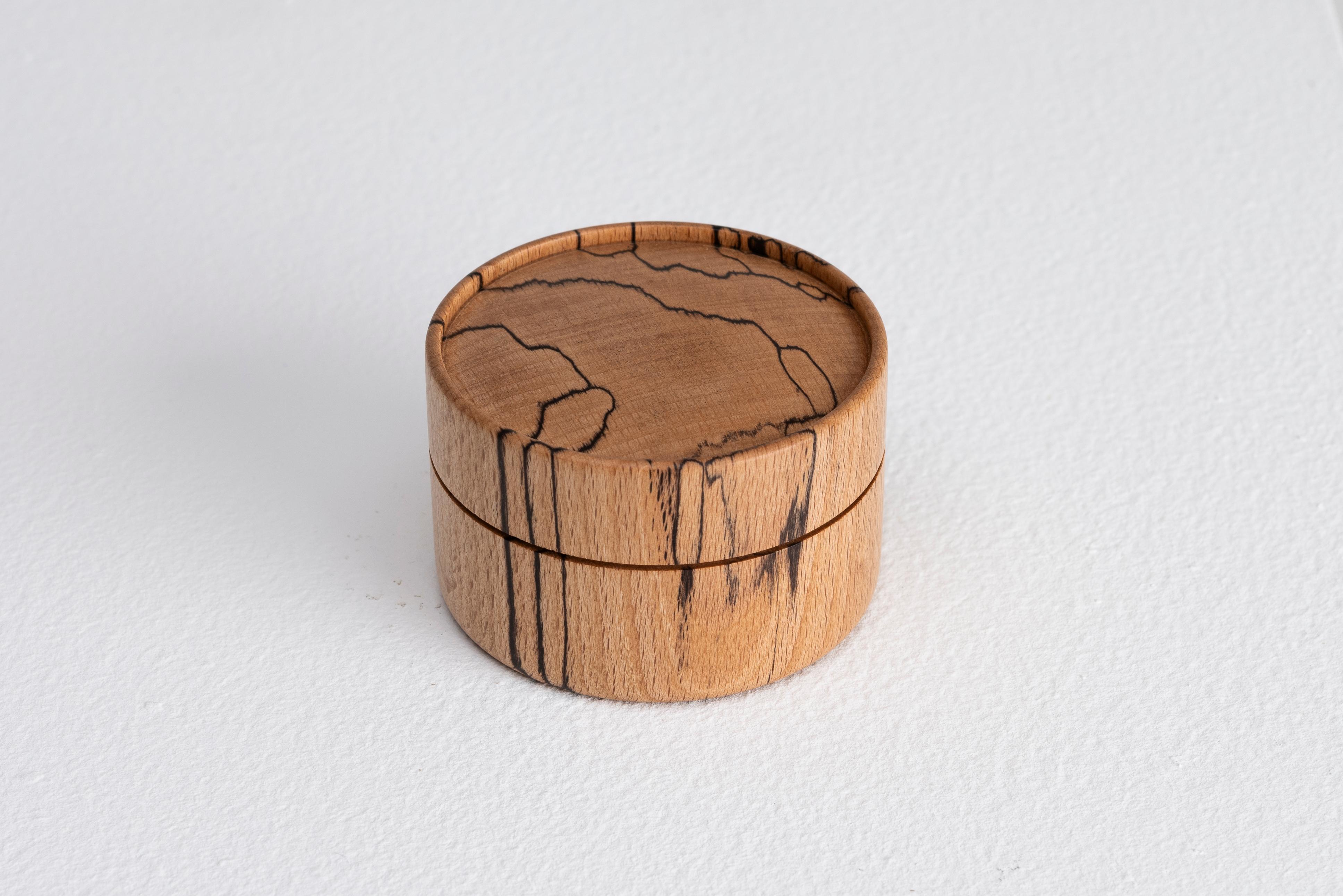 Spalted Beech Box by Master Craftsman Ray Key 1990s trinket vase In Good Condition For Sale In Uxbridge, GB