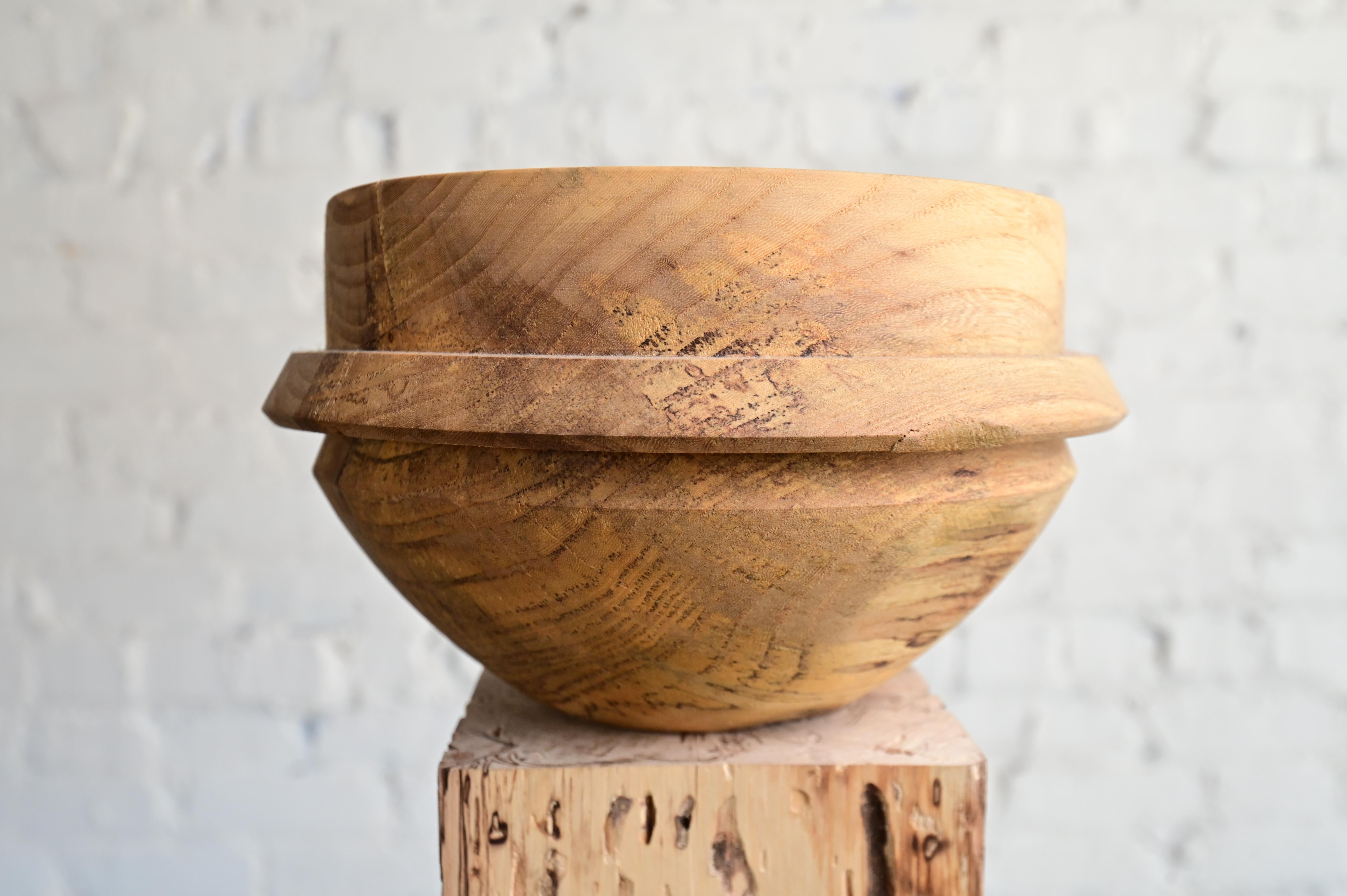 Original turned spalted hackberry wood bowl, made with handle. Bowl is brand new and in excellent condition. Was finished with food grade finish so it can handle food. Spalting and natural grain variation. 5.5