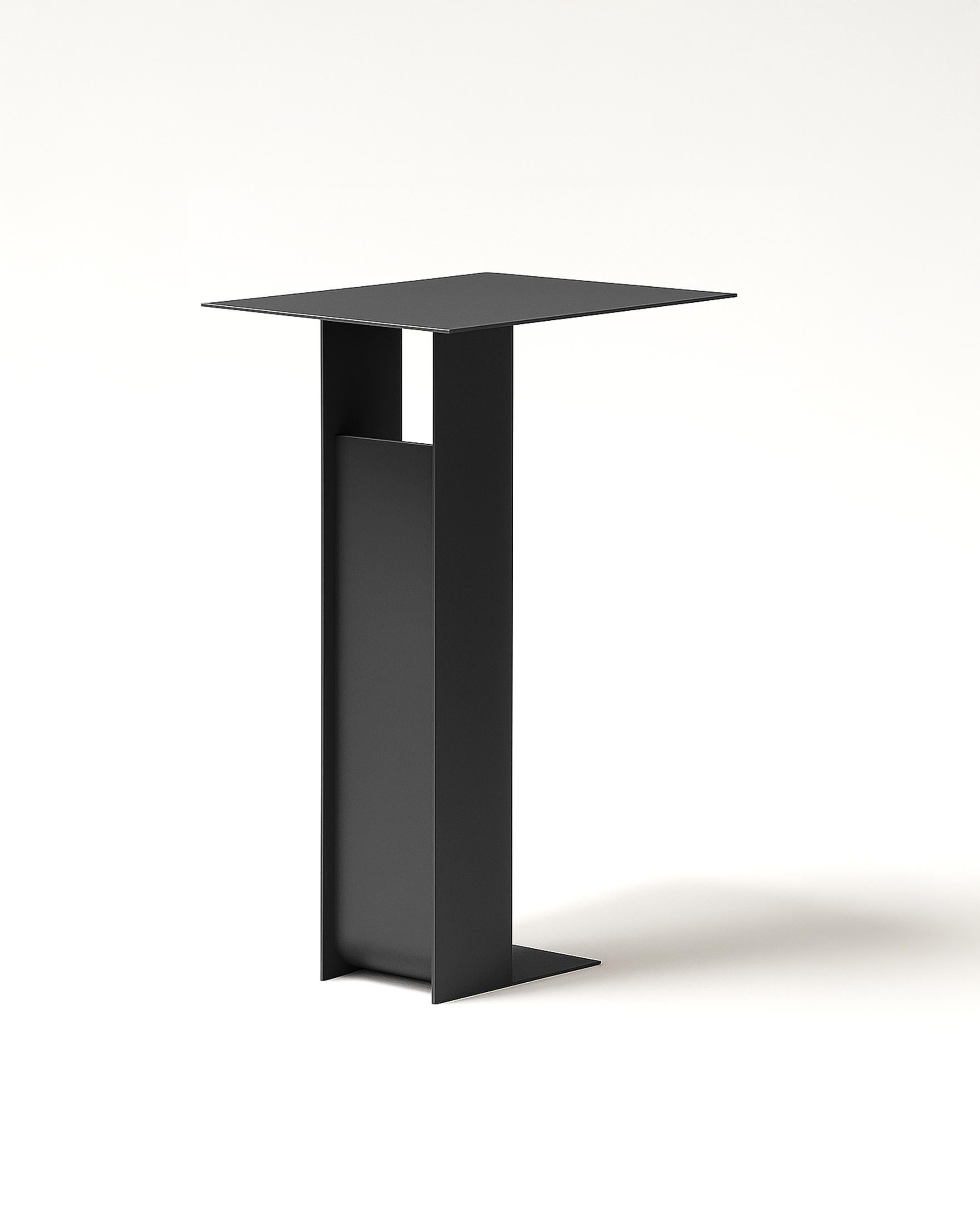Un minimalisme sans faille. Tranquillement utile.

Avec sa géométrie épurée et sa silhouette flottante, la table d'appoint Span apporte...
La confiance en soi et l'assurance tranquille dans n'importe quel espace. Fabriqué entièrement en métal