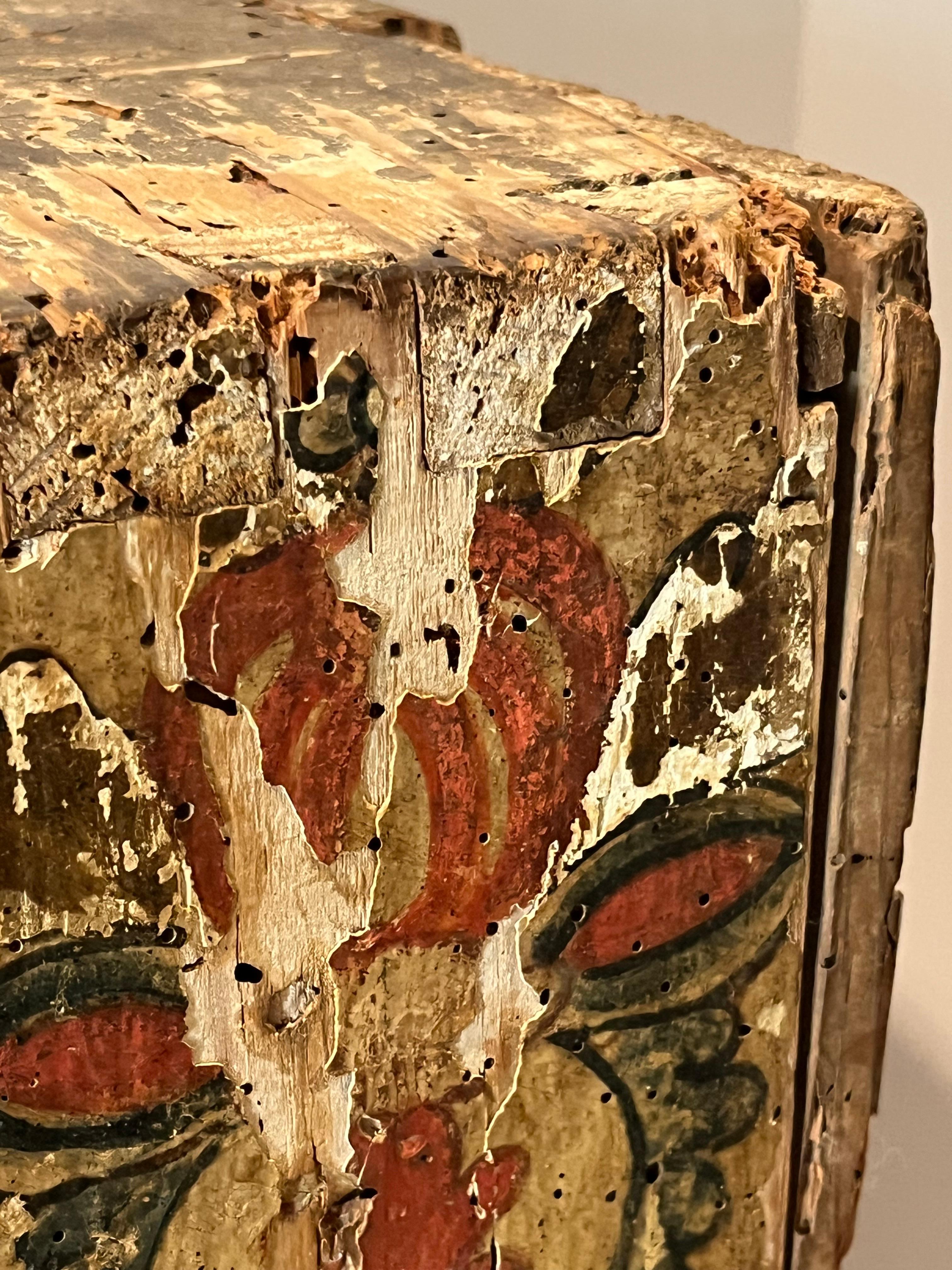 Tabernacle en bois de la Renaissance espagnole du C.I.C., Le Pélican dans sa piété. en vente 7