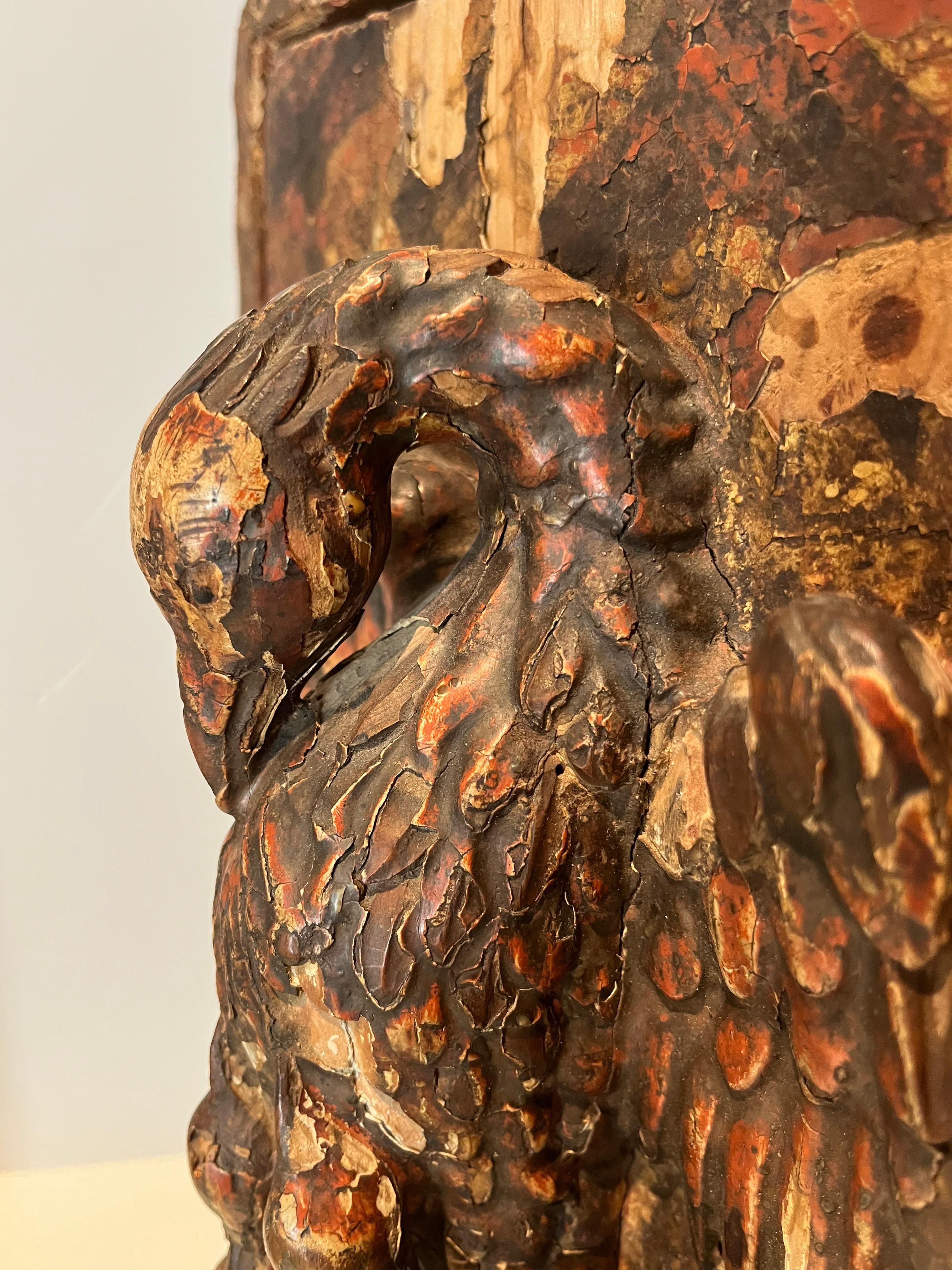 Tabernacle en bois de la Renaissance espagnole du C.I.C., Le Pélican dans sa piété. en vente 8