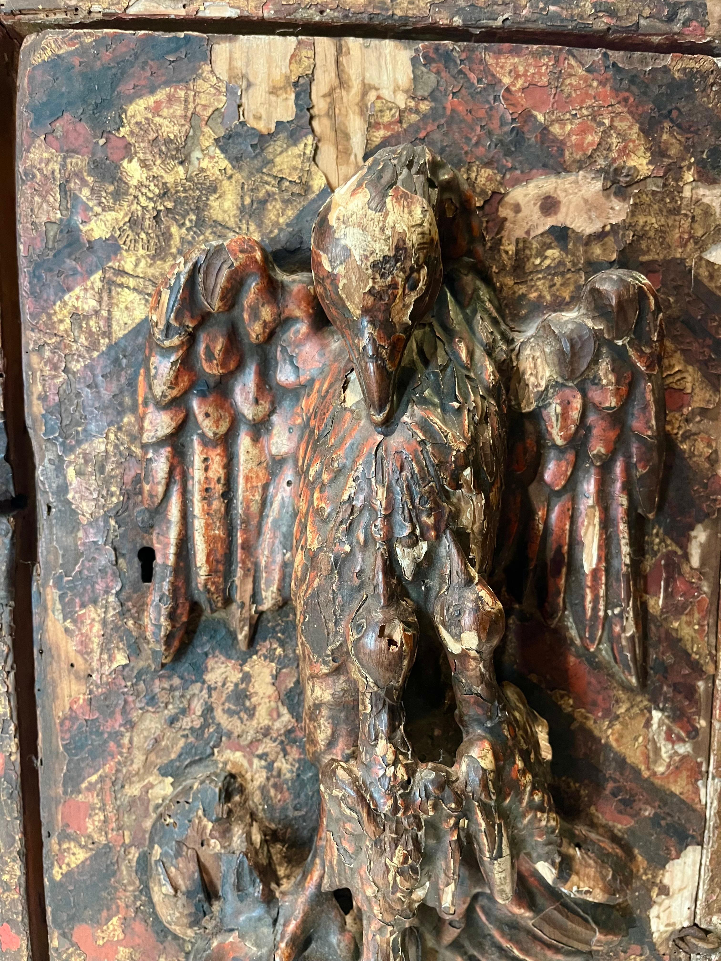 Tabernacle en bois de la Renaissance espagnole du C.I.C., Le Pélican dans sa piété. Bon état - En vente à Vero Beach, FL