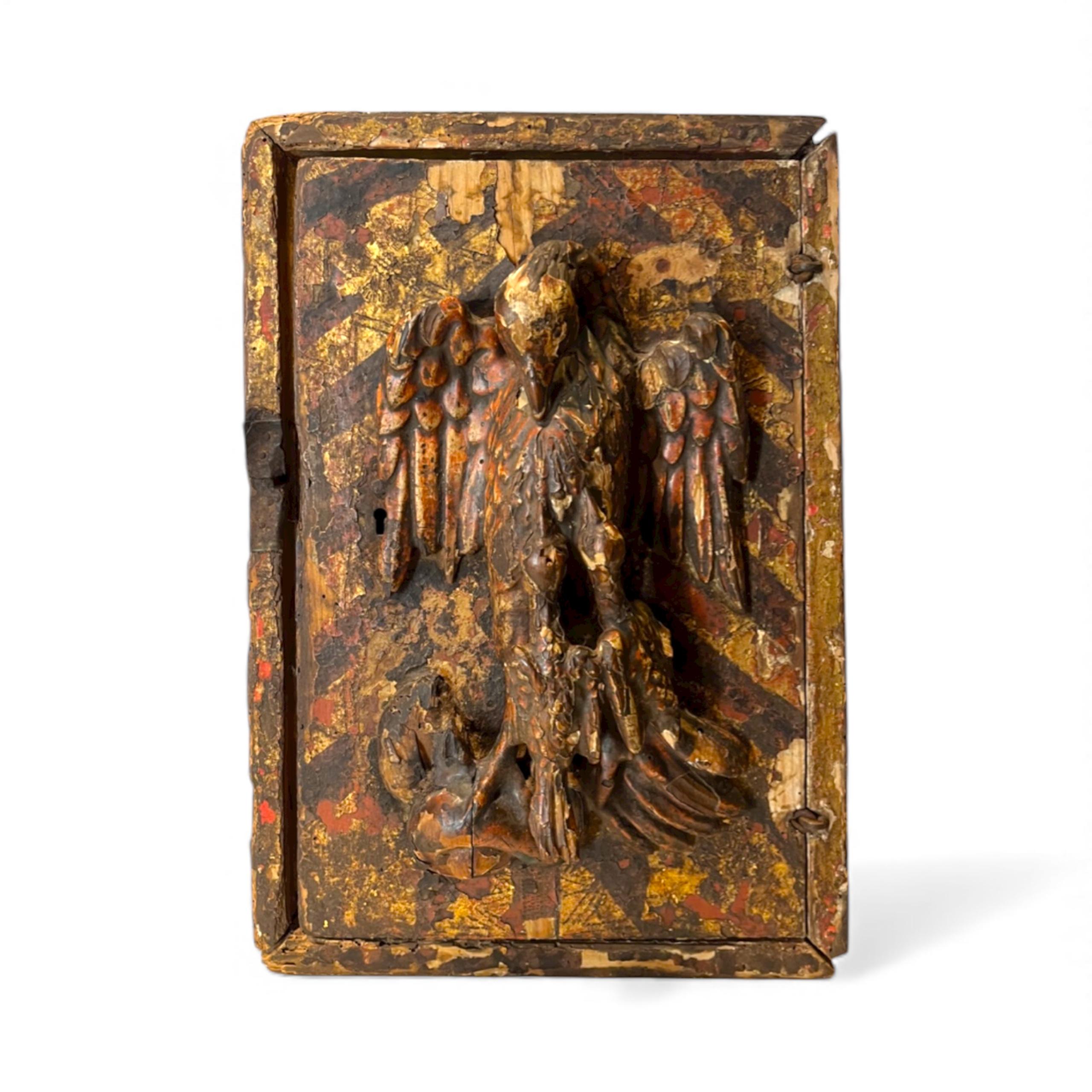 XVIIIe siècle et antérieur Tabernacle en bois de la Renaissance espagnole du C.I.C., Le Pélican dans sa piété. en vente