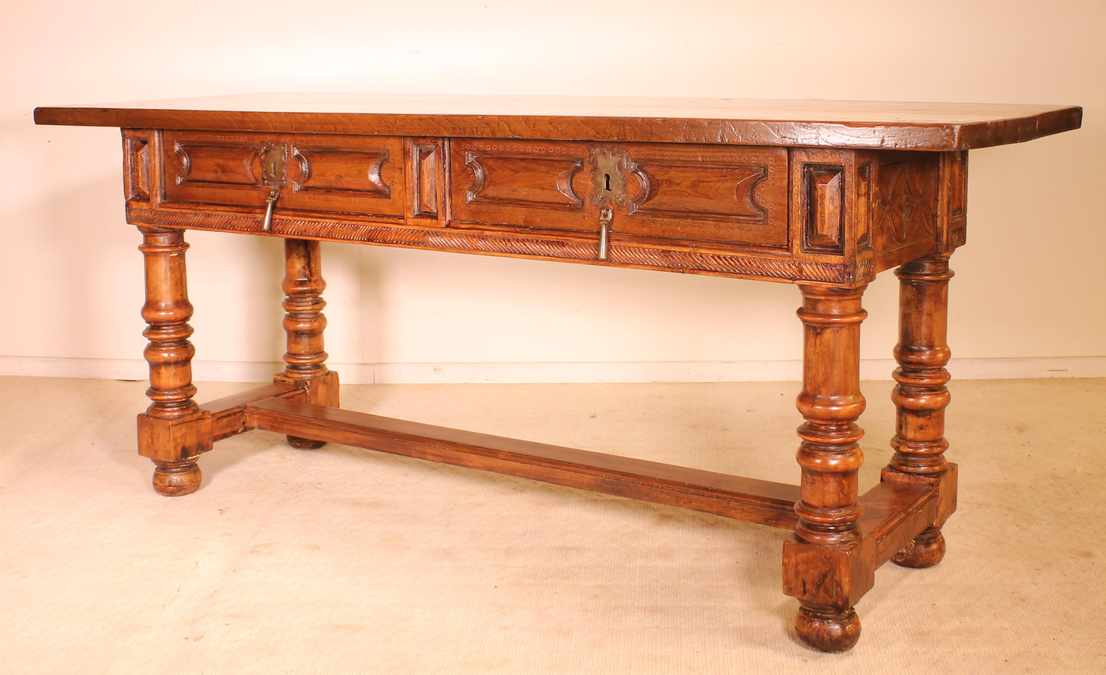 Spanish 16th Century Console or Sofa Table in Walnut and Chestnut 2